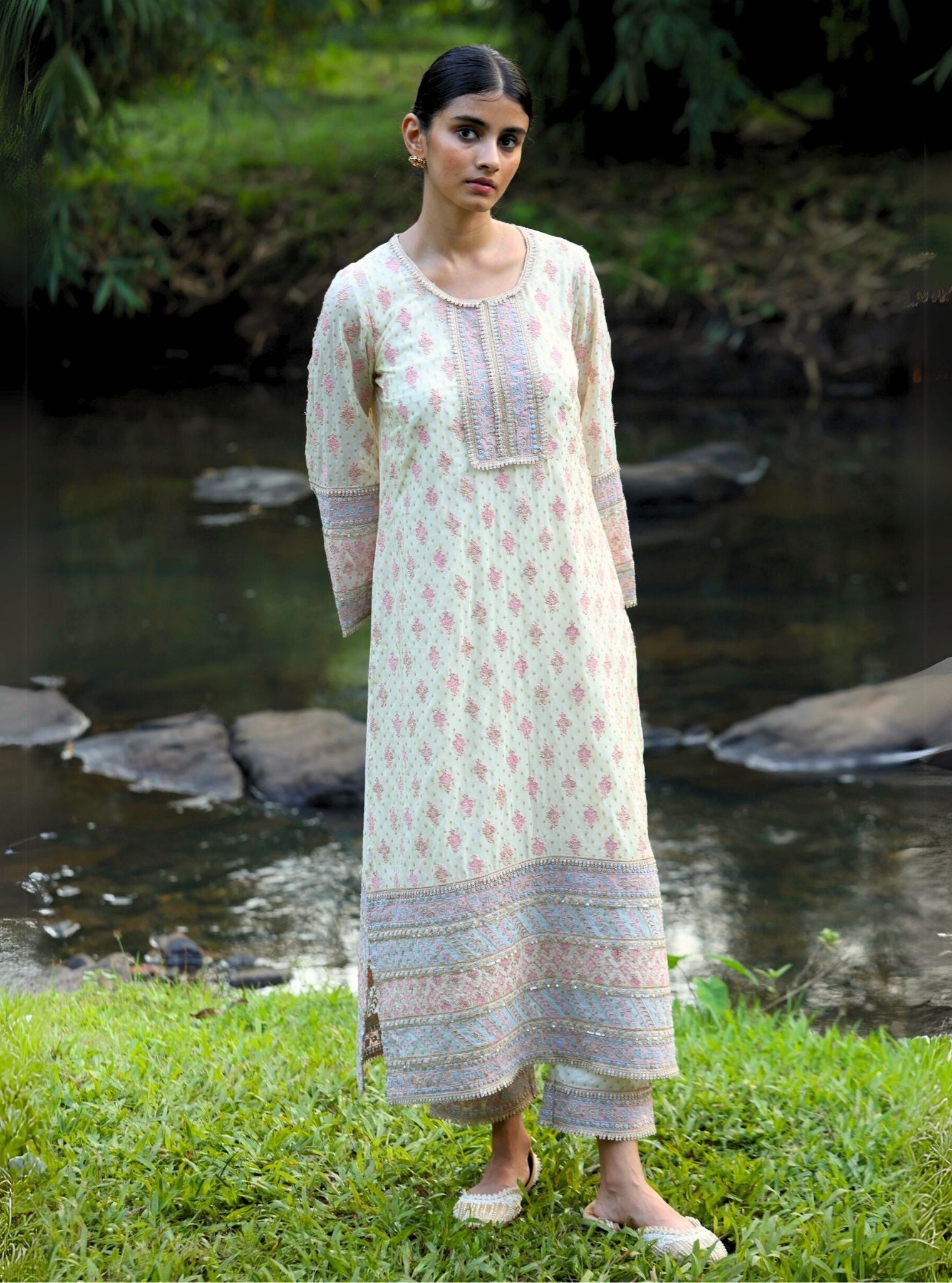 Dhoom Banarsi Off White Kurta Set