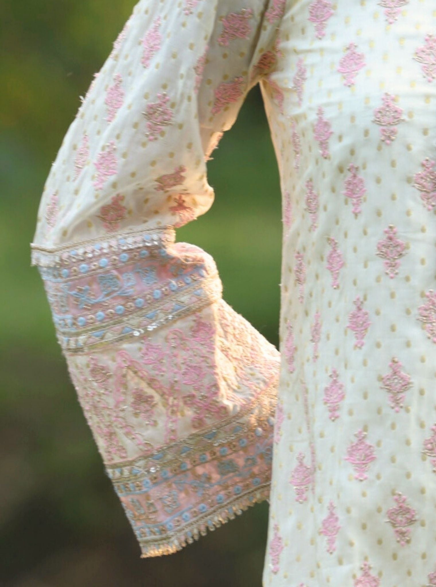 Dhoom Banarsi Off White Kurta Set