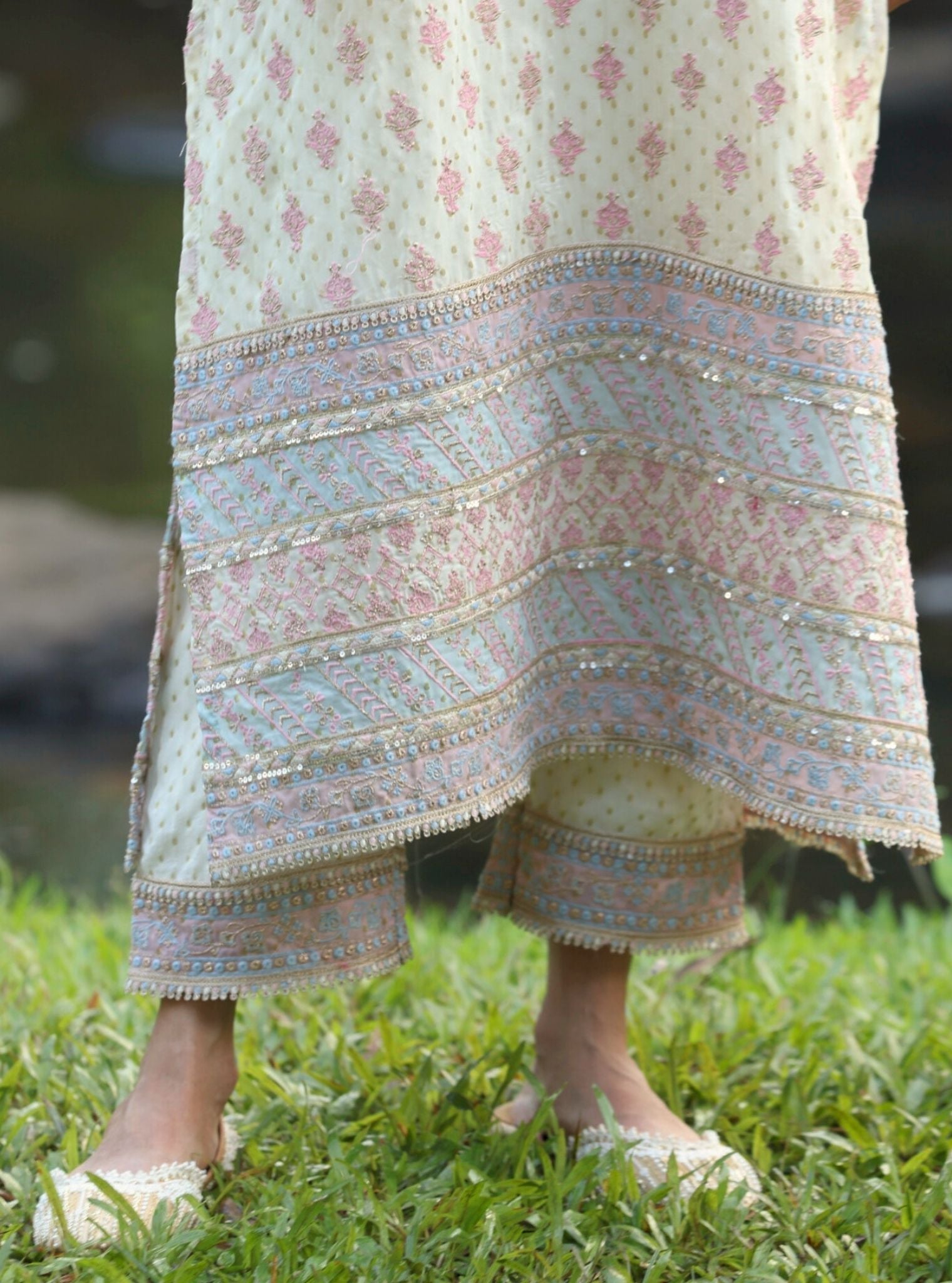 Dhoom Banarsi Off White Kurta Set