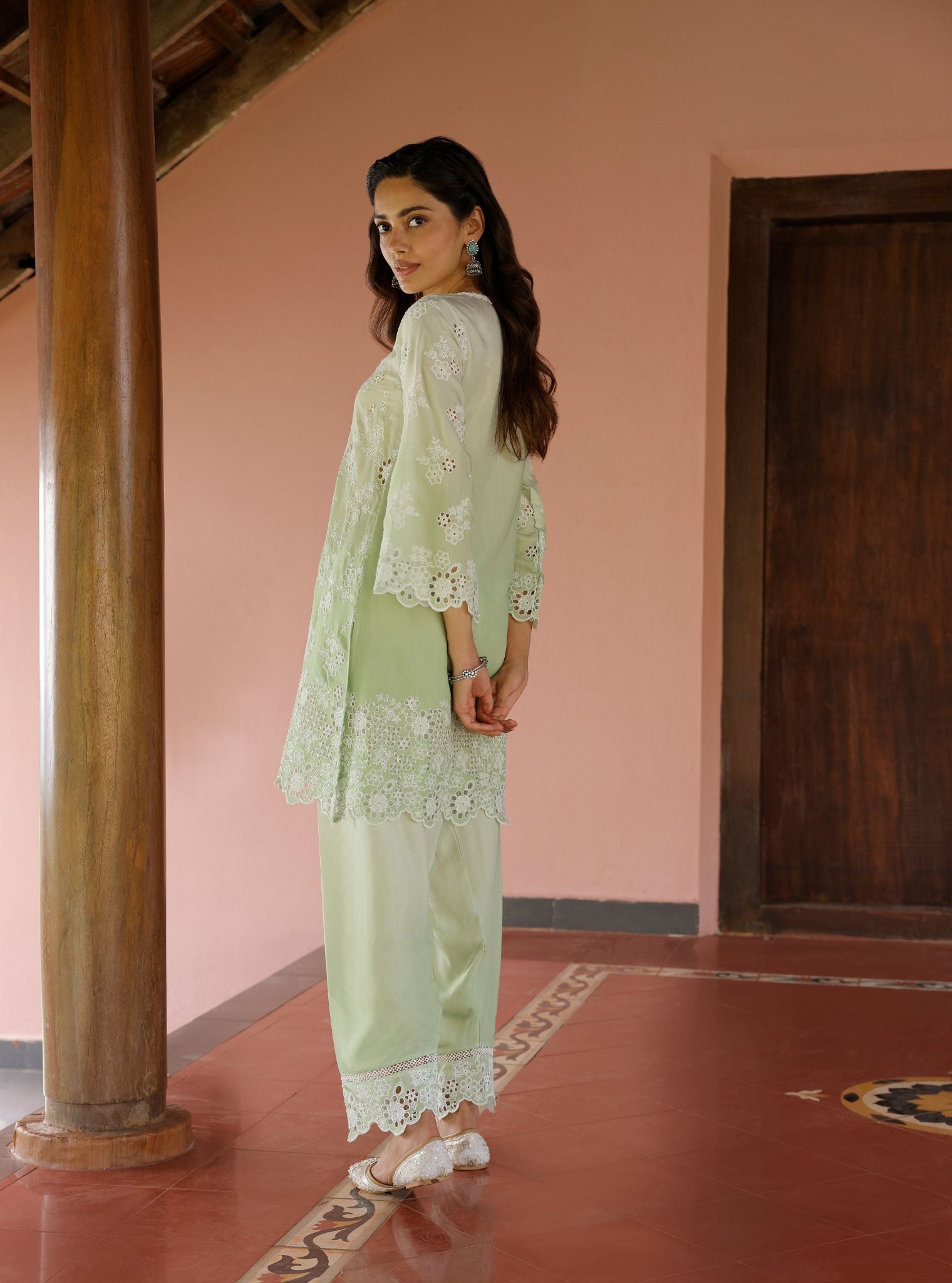 Mulmul Ombre Lawn Jaithra Green Kurta With Mulmul Ombre Lawn Jaithra Green Pant
