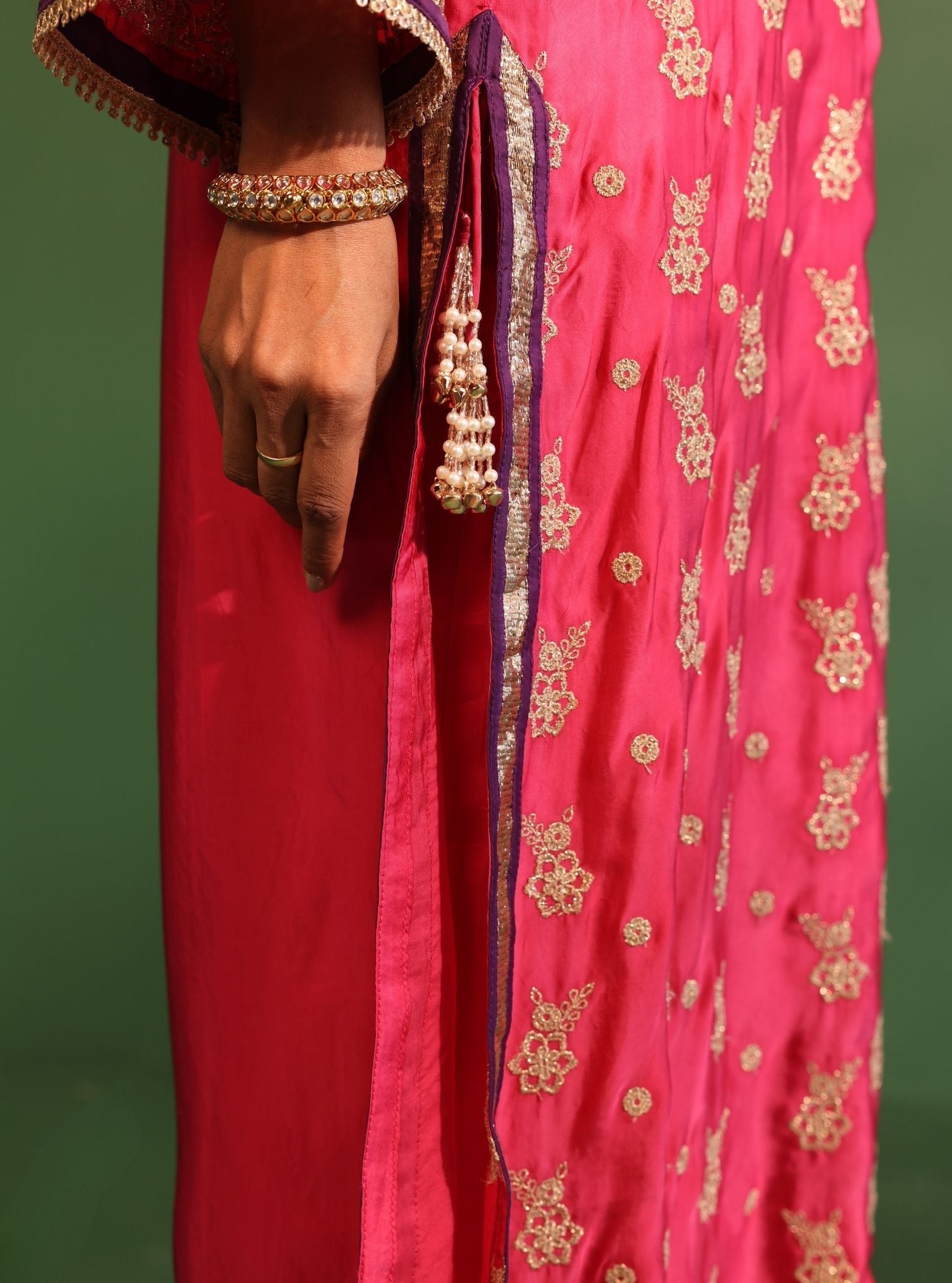 Nazakat Cupro Satin Fuschia Kurta Set