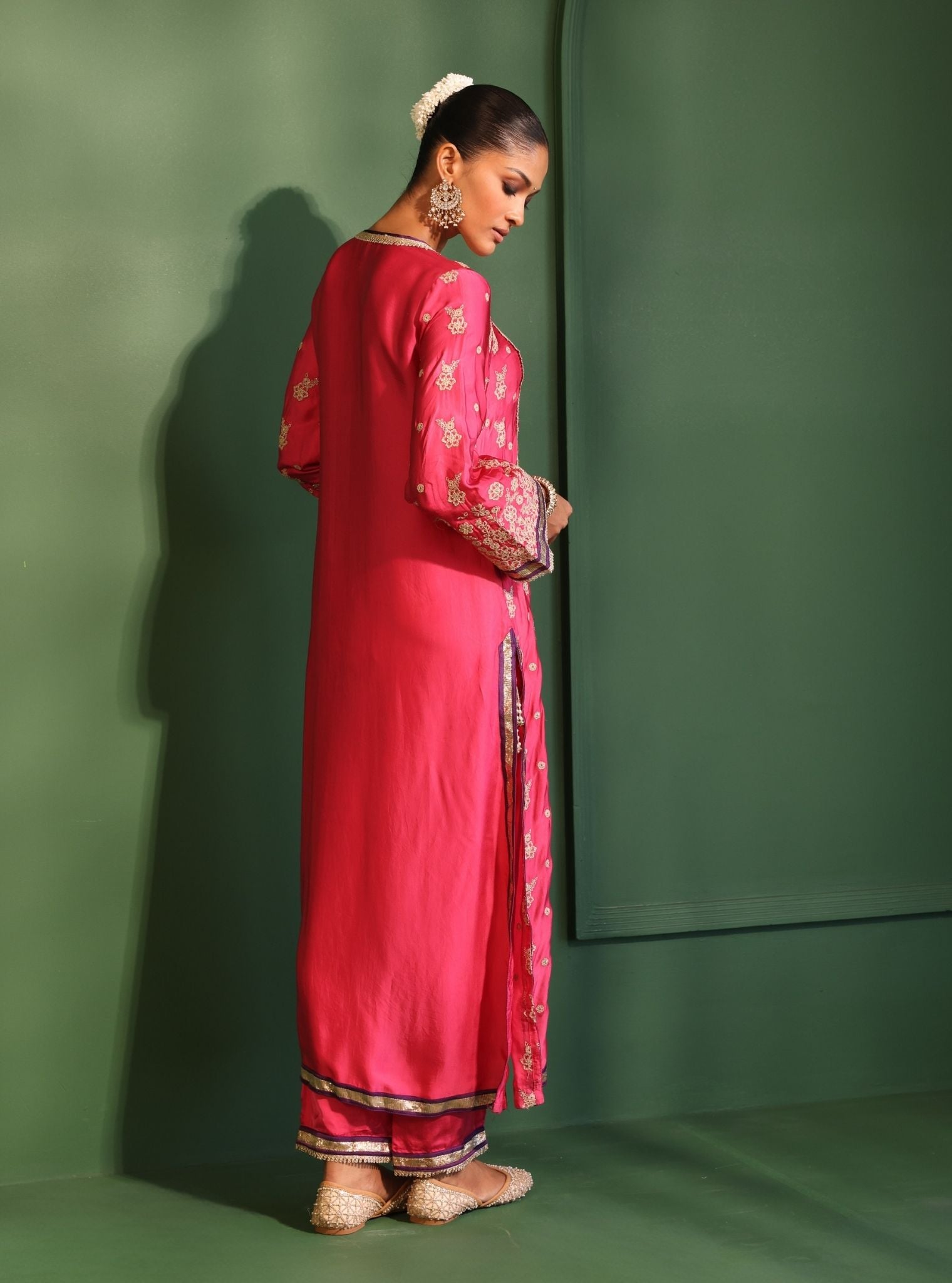 Nazakat Cupro Satin Fuschia Kurta Set