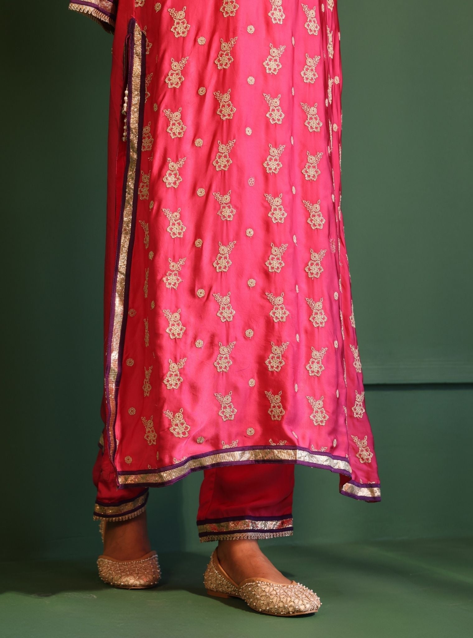 Nazakat Cupro Satin Fuschia Kurta Set