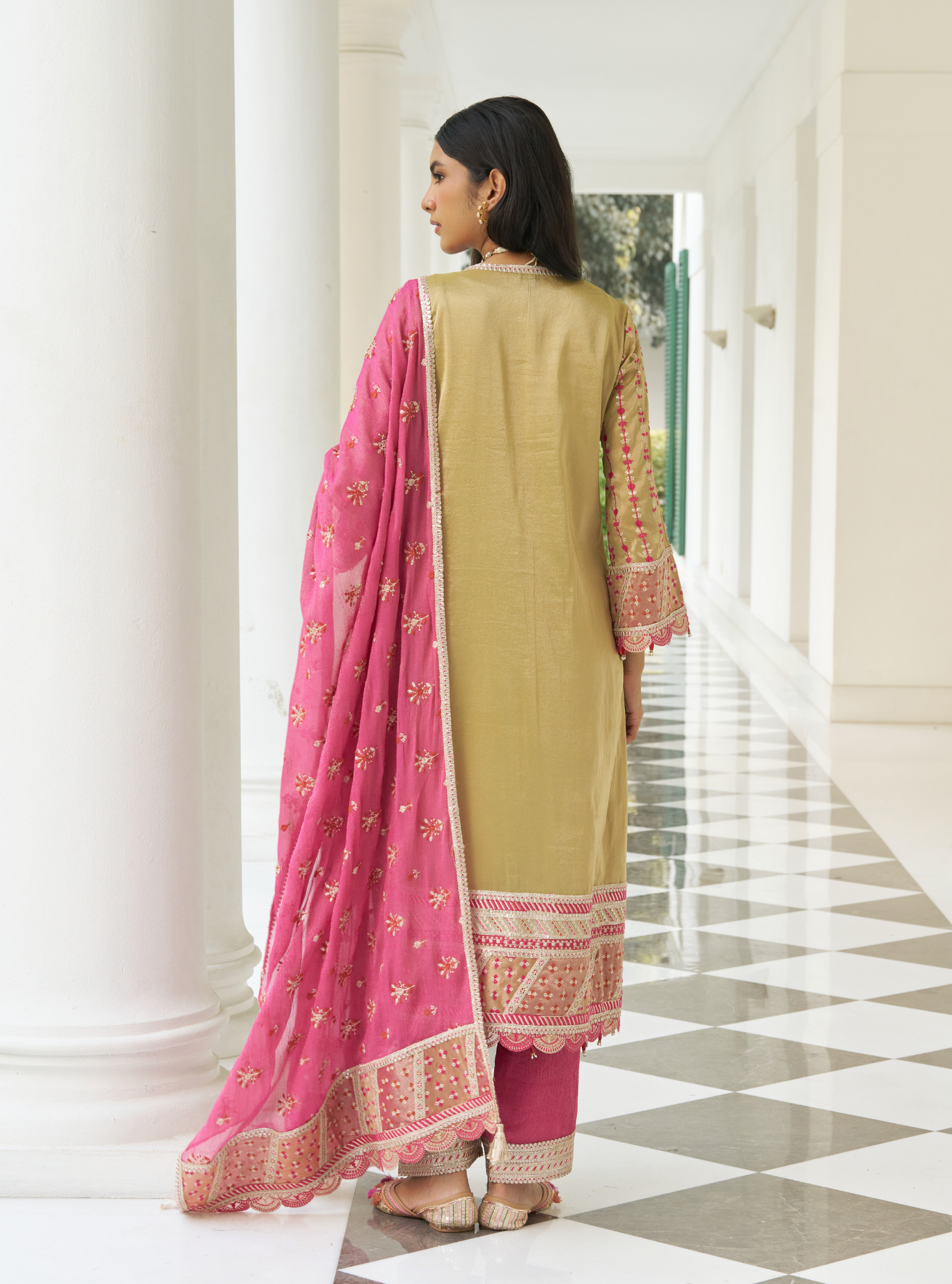 Varadaa Pista Tissue Green Kurta Set