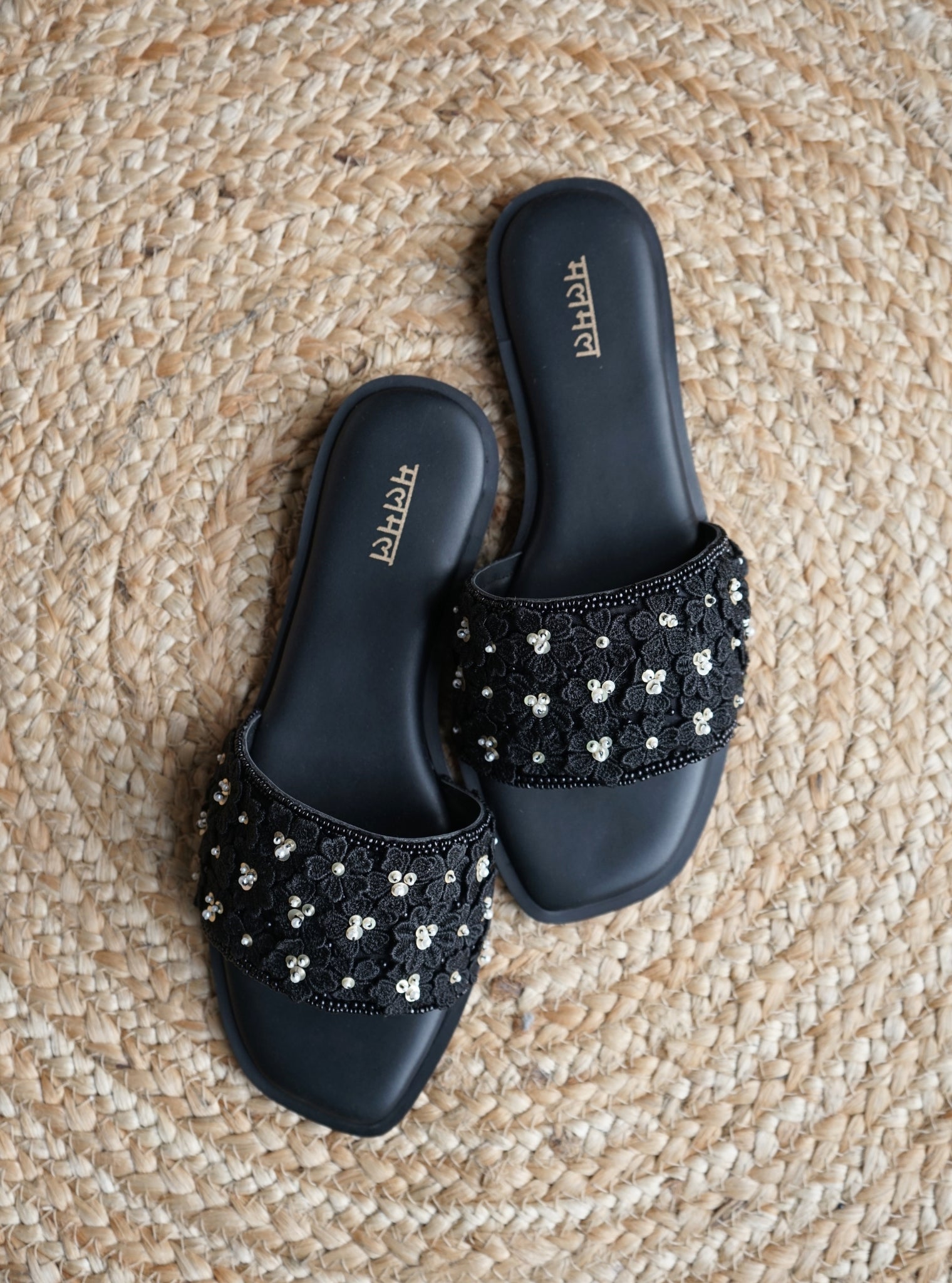 Mrunal Black Vegan Flat Sandal