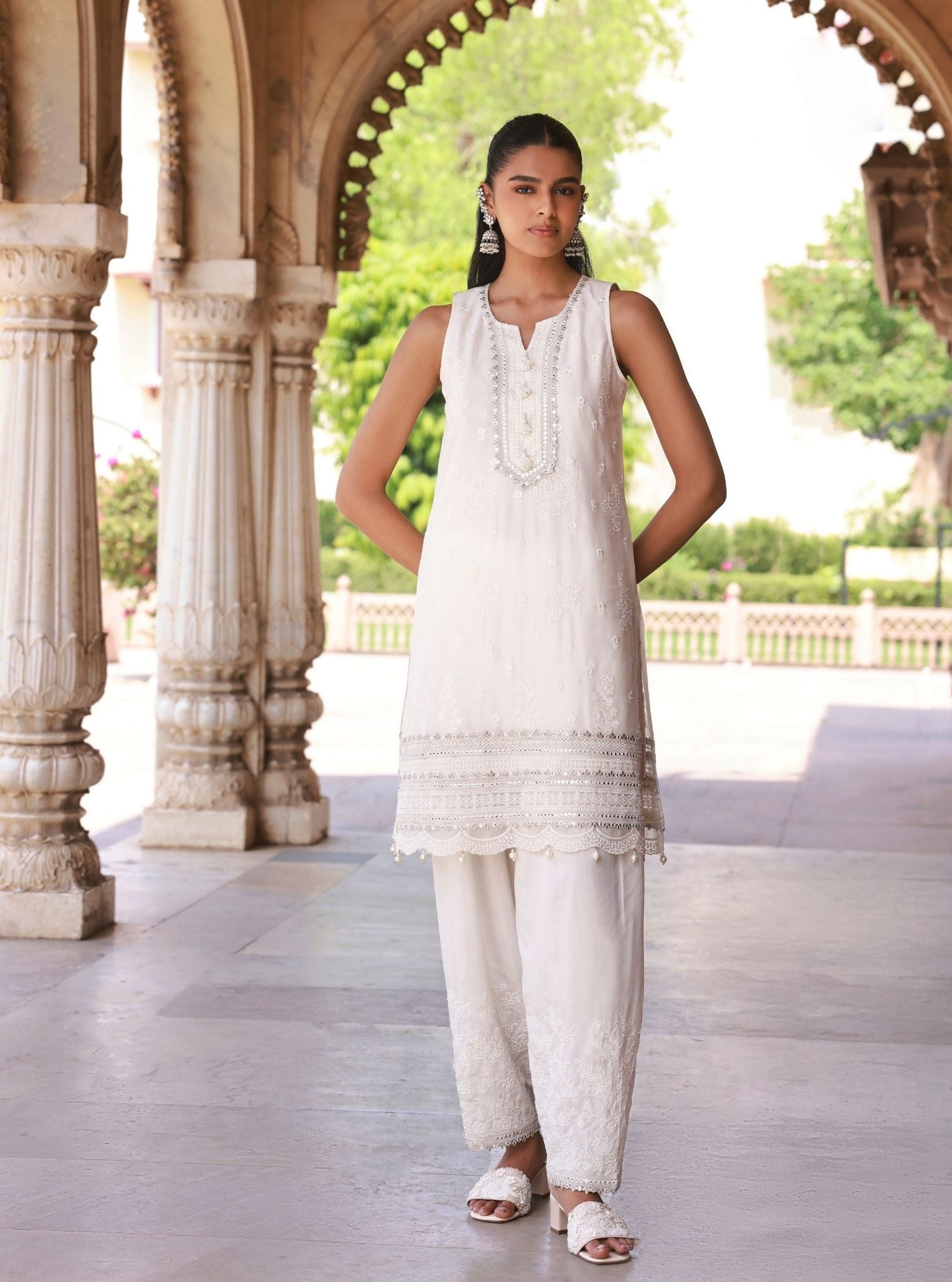 Taveli Organza Off-White Kurta Set