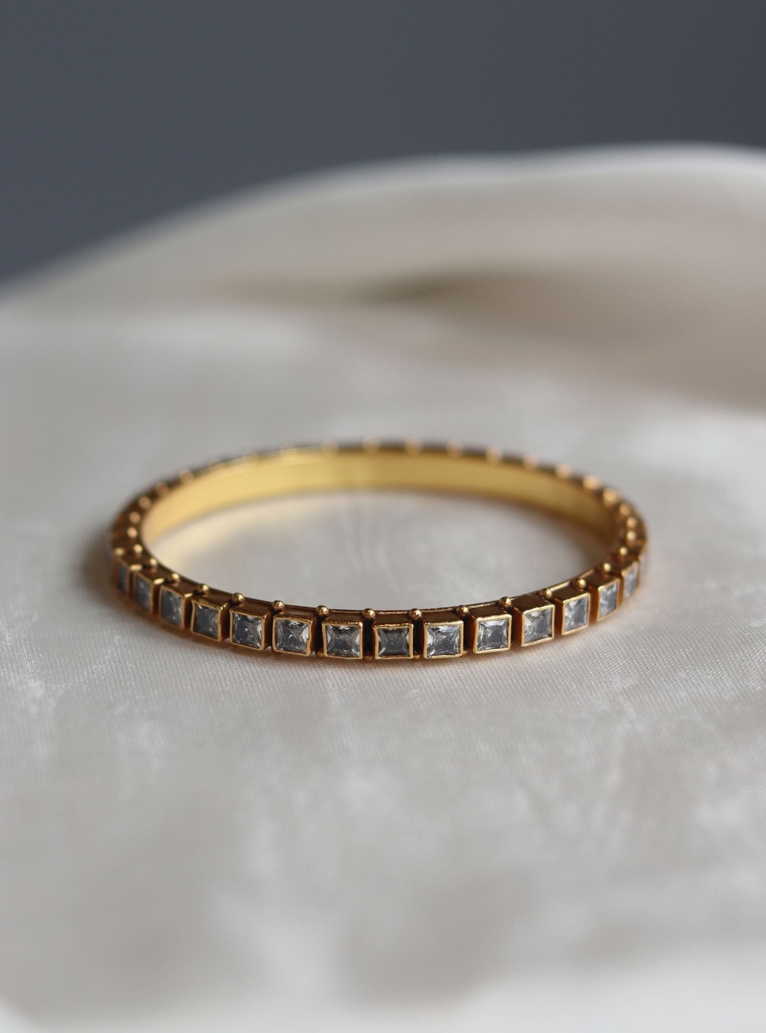 Aruna Bangle