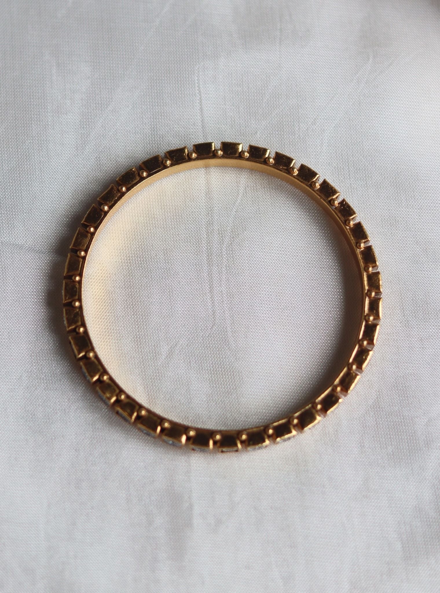 Aruna Bangle