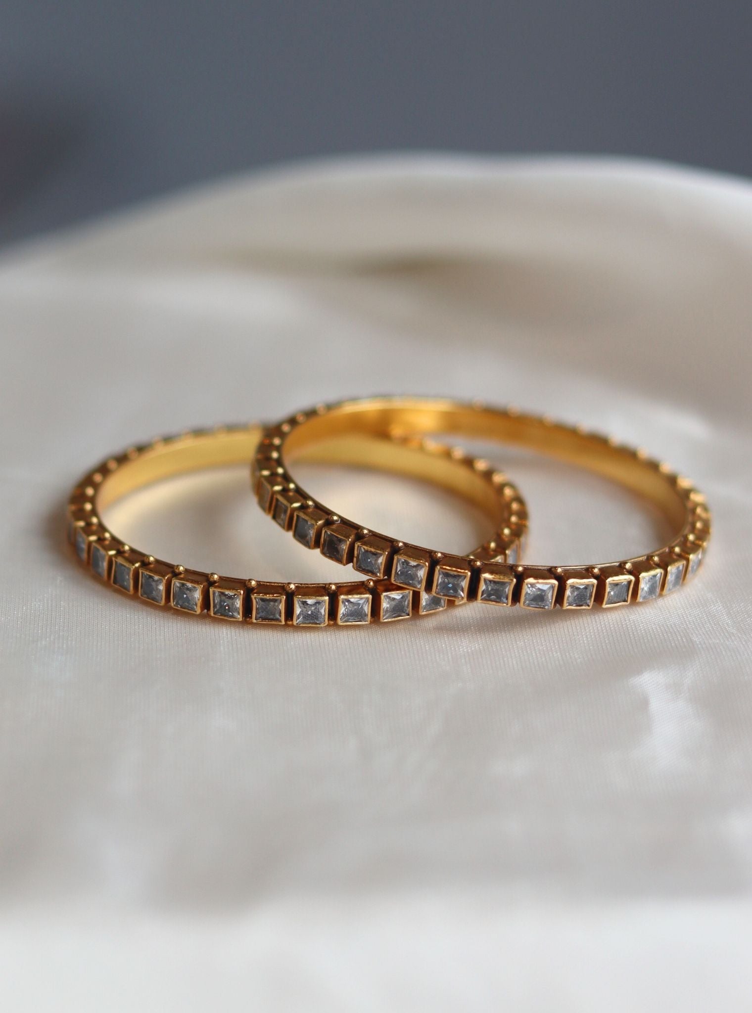 Aruna Bangle