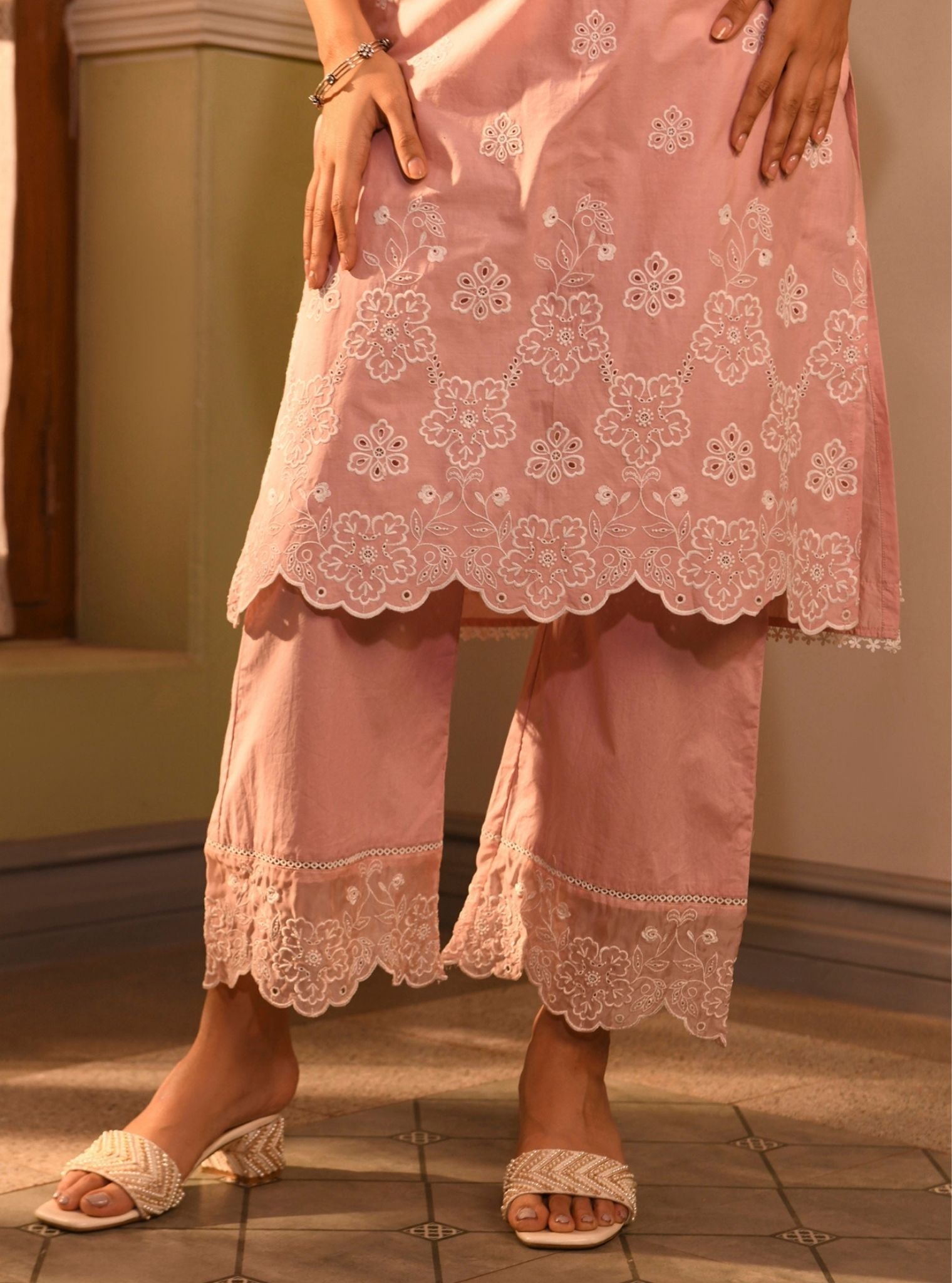 Mulmul Cotton Tesni Light Pink Kurta With Mulmul Cotton Tesni Light Pink Pant