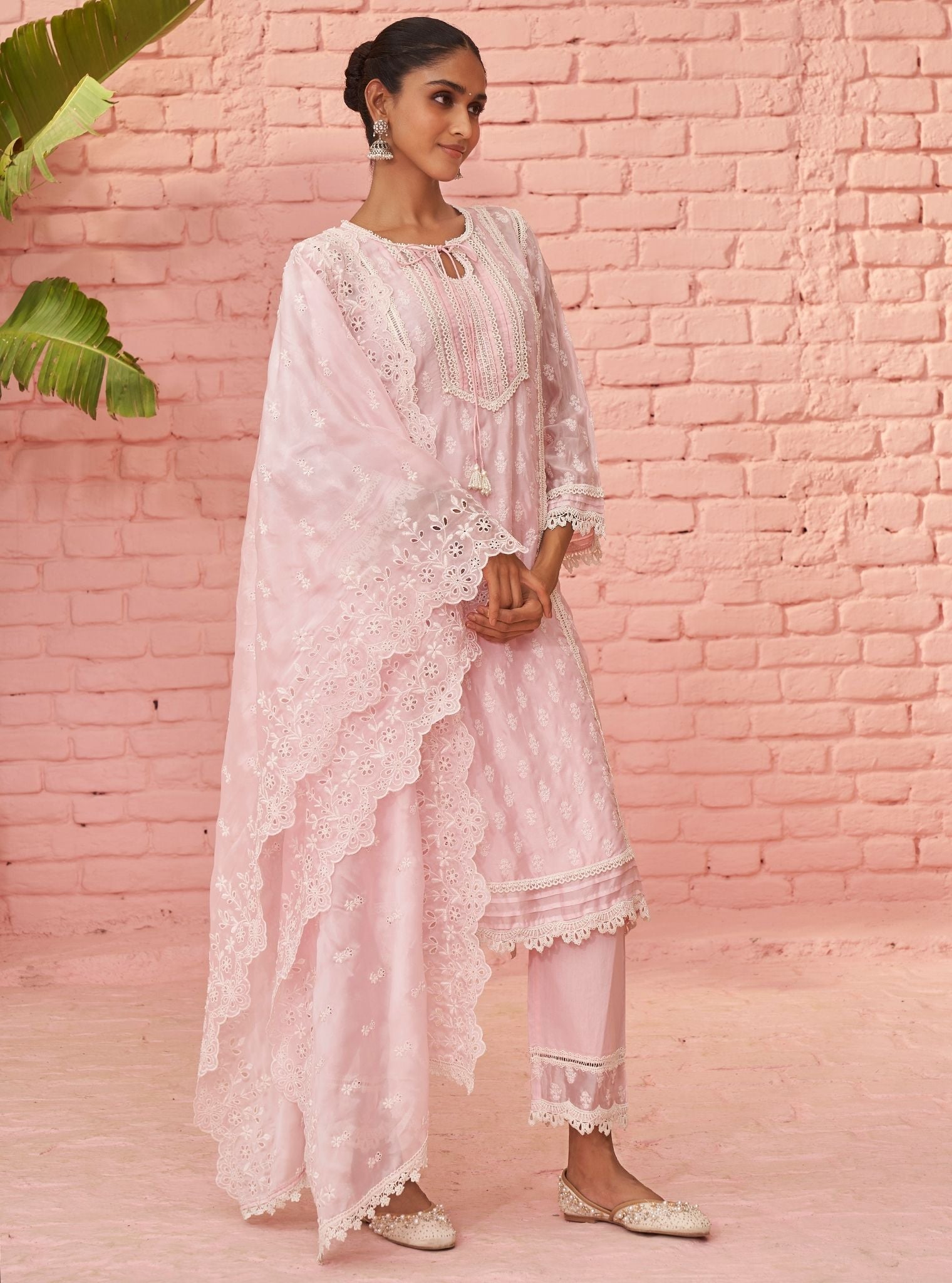 Mulmul Oganza Aarina Pink Kurta With Mulmul Cotton Aarina Pink Pant