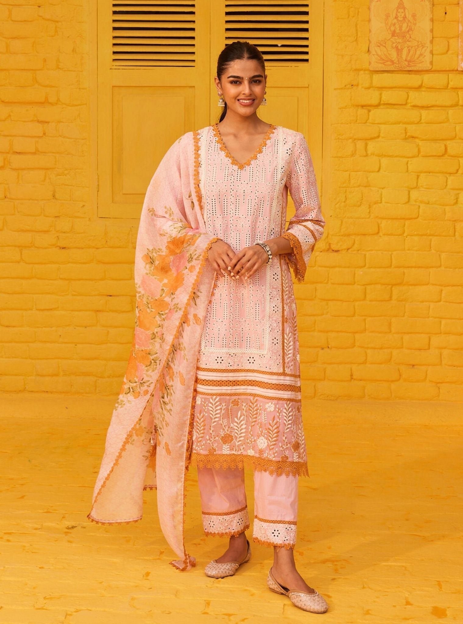 Mulmul Cotton Maithali Pink Kurta With Mulmul Cotton Maithali Pink Pant