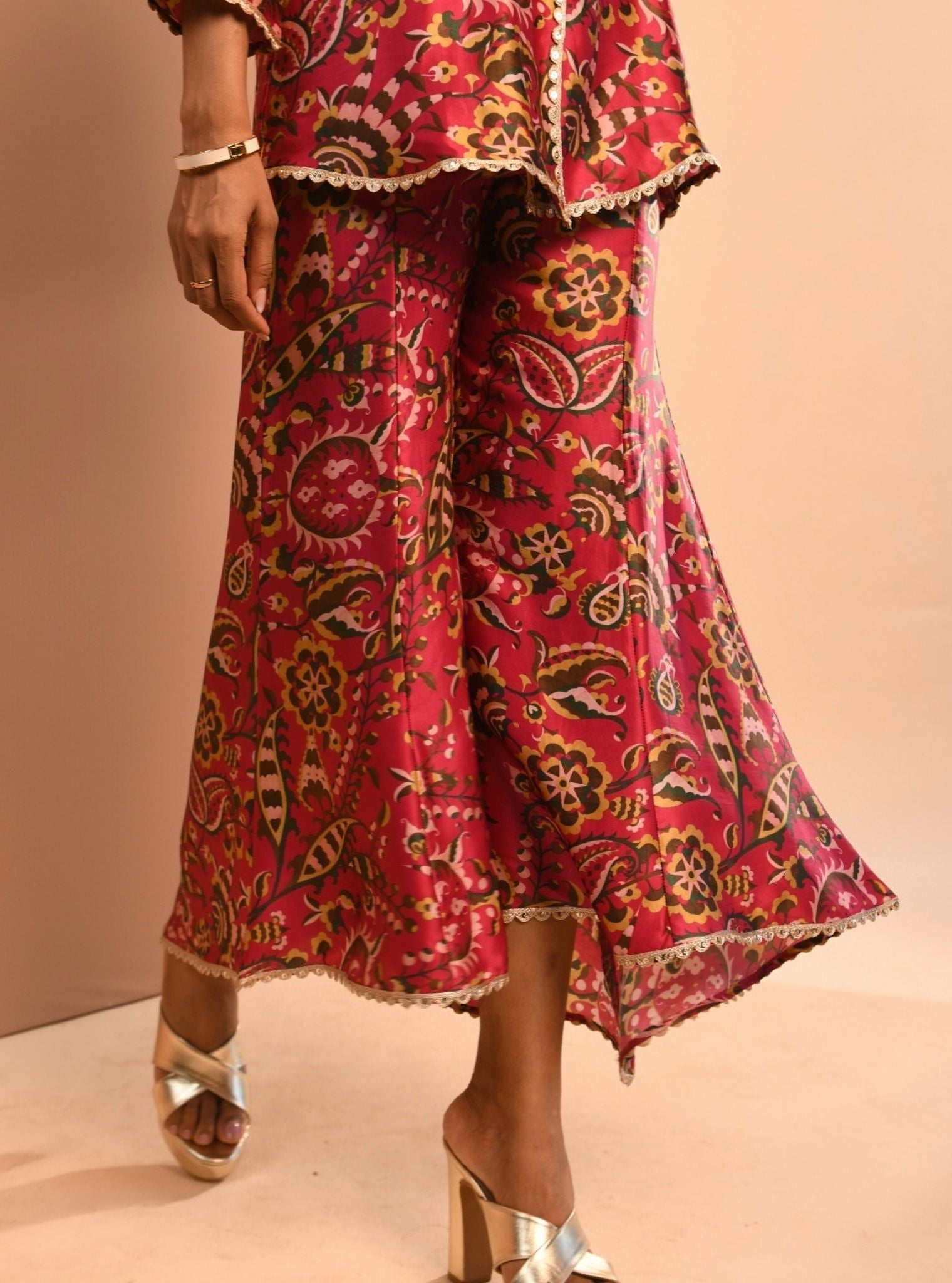 Mulmul Cupro Bree Fuchsia Kurta With Mulmul Bree Fuchsia Pant