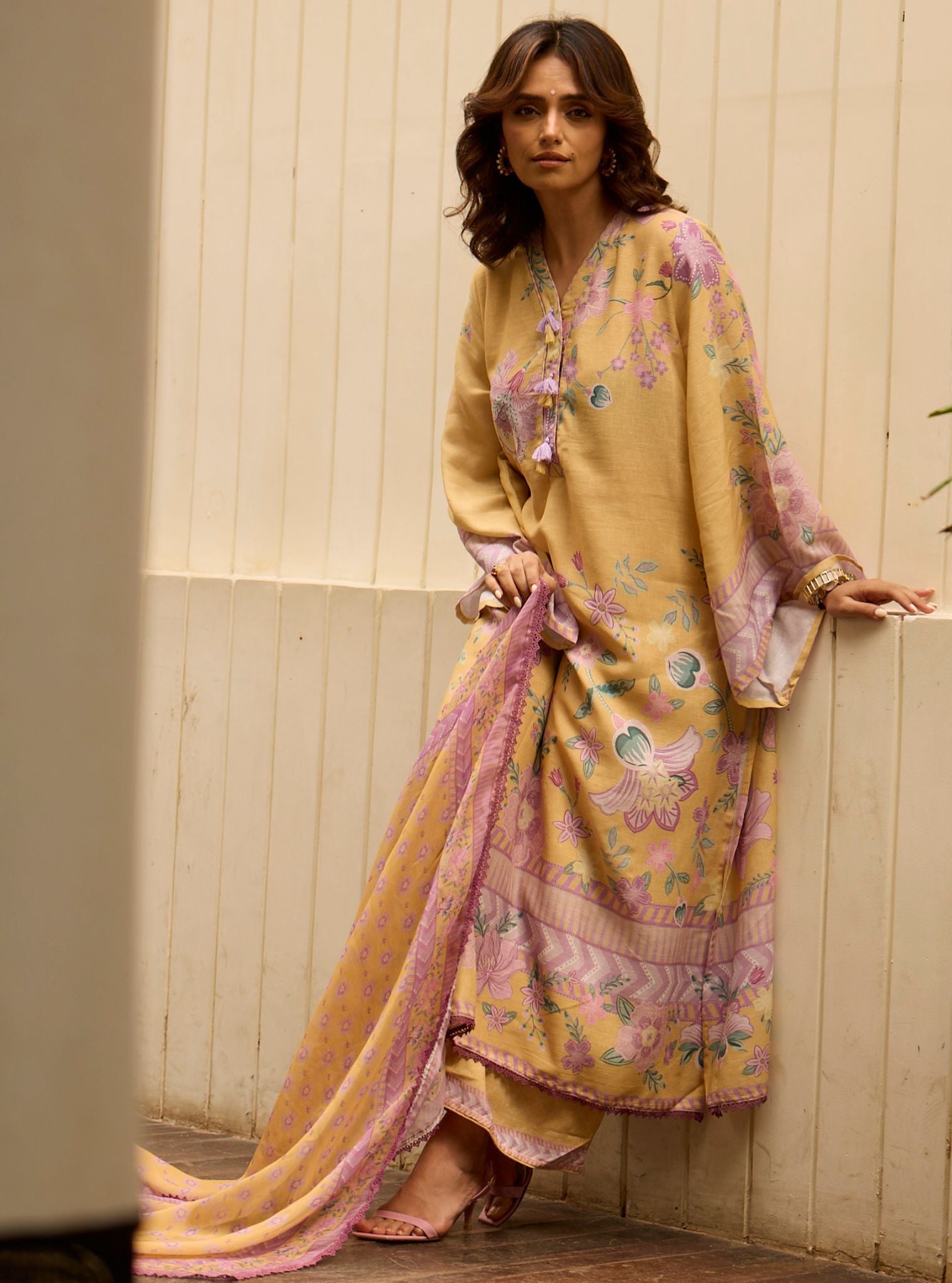 Mulmul Printed Linen Pia Yellow Kurta With Mulmul Printed Linen Pia Yellow Pant