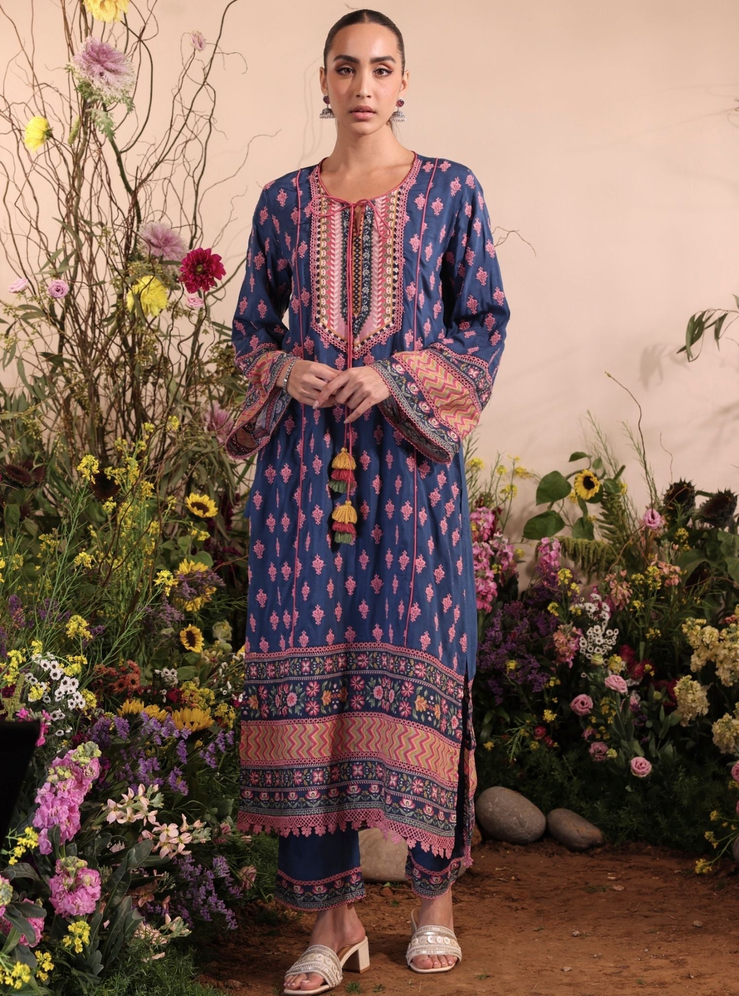 Mulmul Lawn Anvita Navy Kurta With Mulmul Lawn Anvita Navy Pant