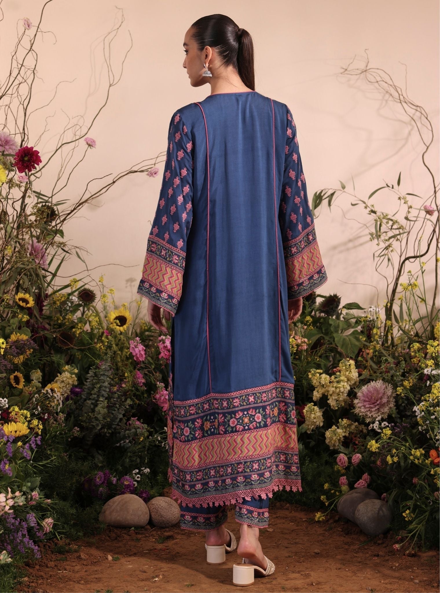 Mulmul Lawn Anvita Navy Kurta With Mulmul Lawn Anvita Navy Pant
