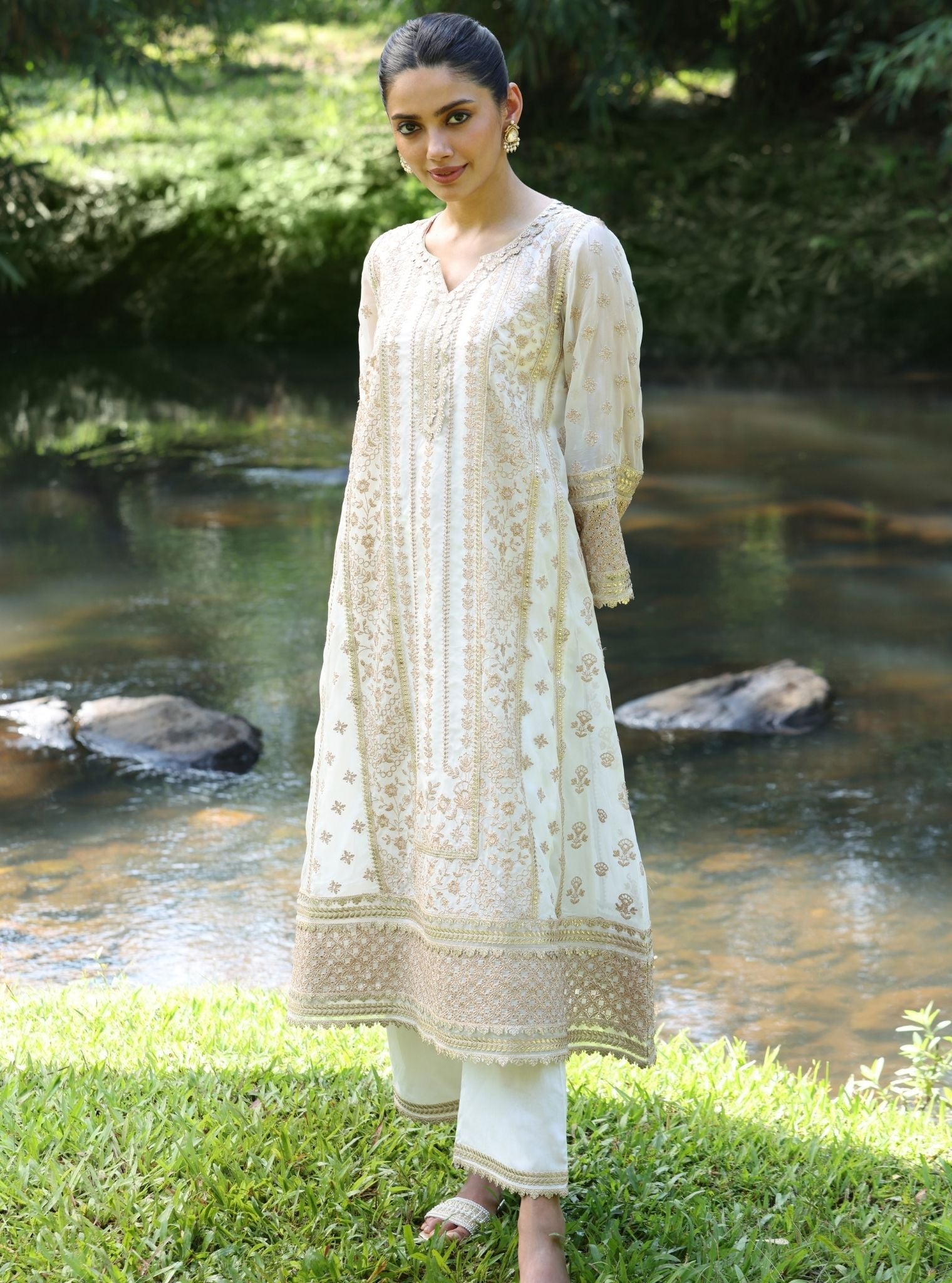 Mulmul Organza Katha Off White Anarkali Kurta With Mulmul Pima Satin Katha Off White Pant