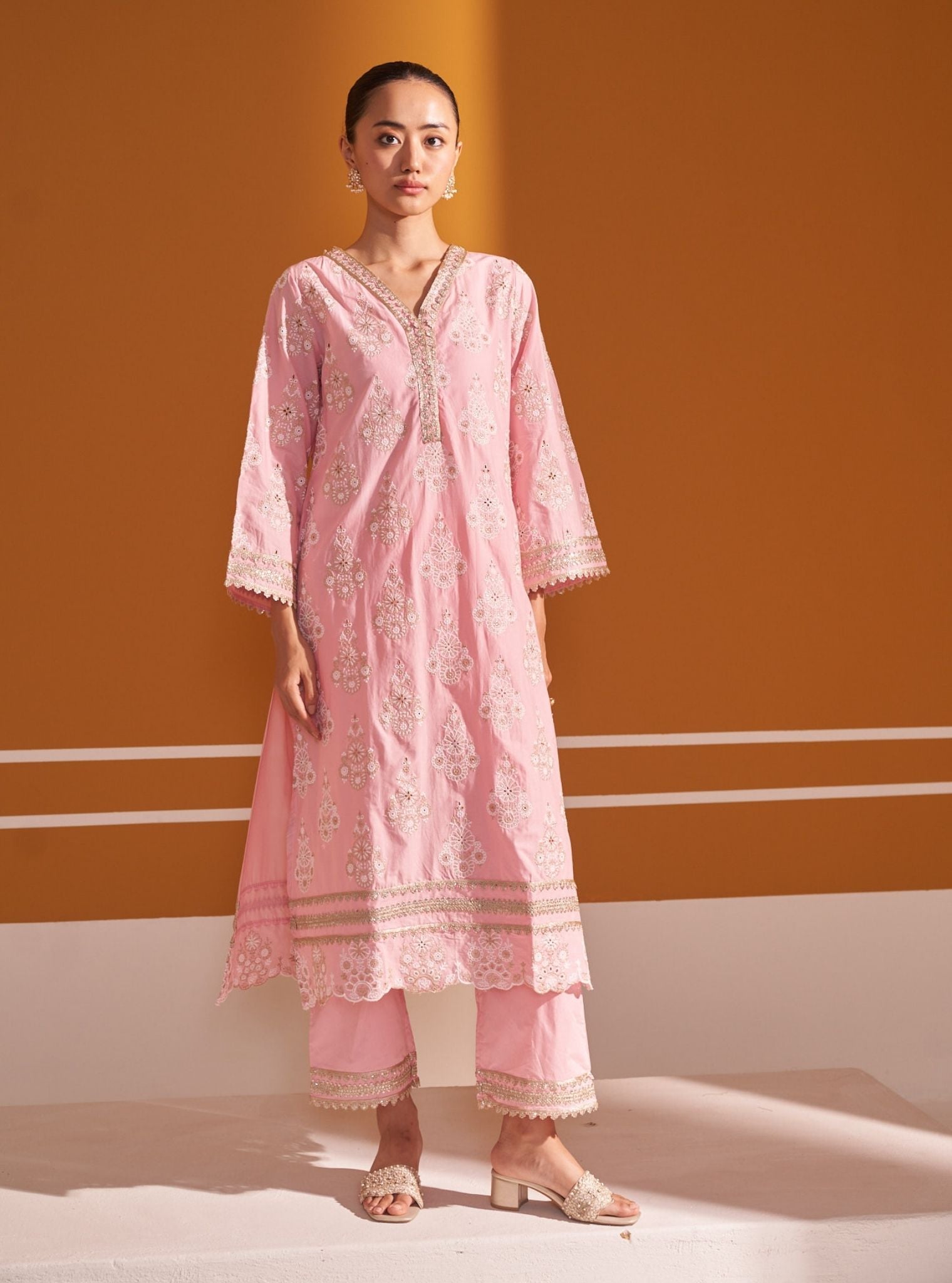 Mulmul Cotton Kaeo Pink Kurta With Mulmul Cotton Kaeo Pink Pant