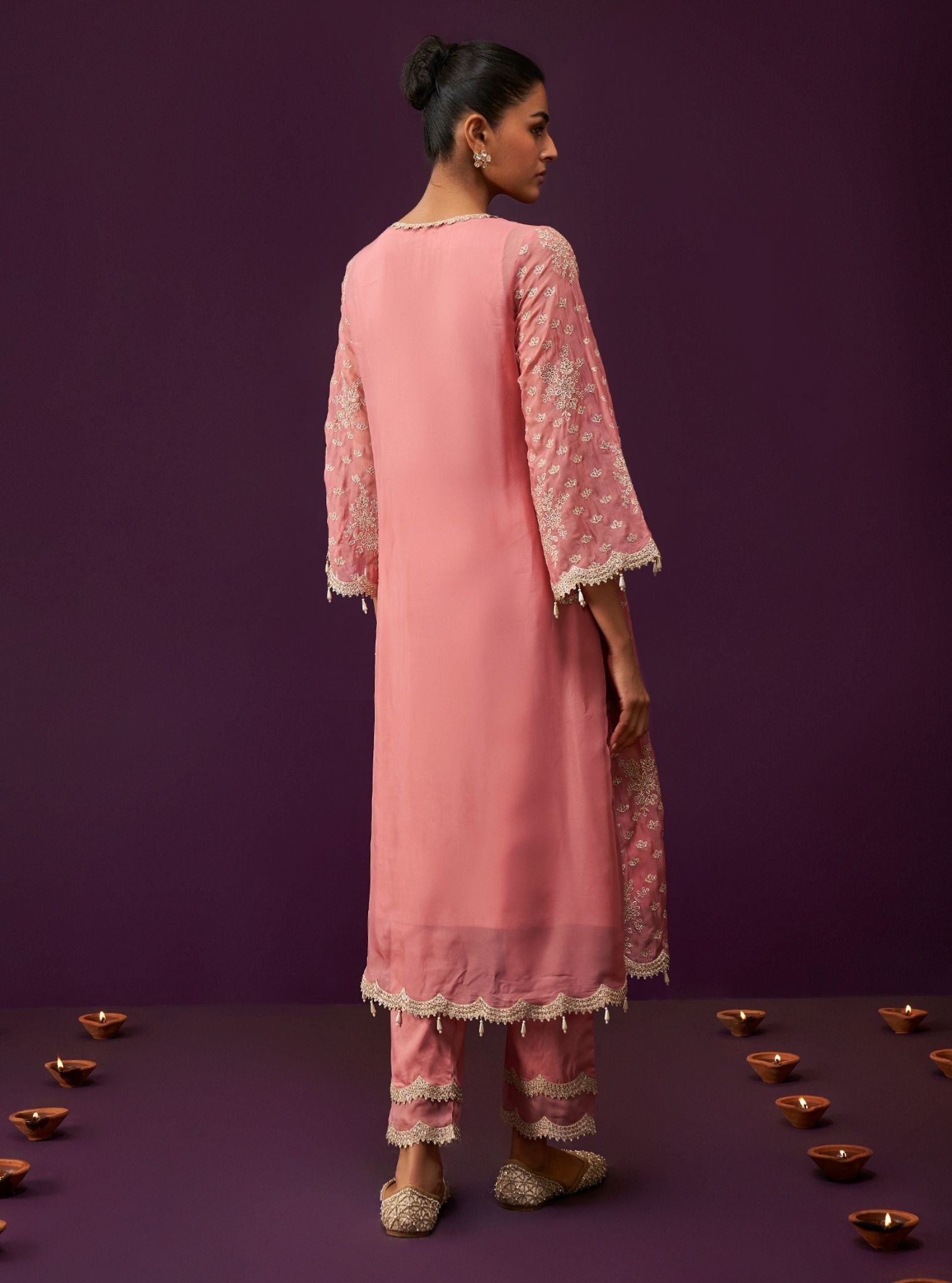 Mulmul Organza Suwanni Mauve Kurta With Mulmul Organza Suwanni Mauve Pant