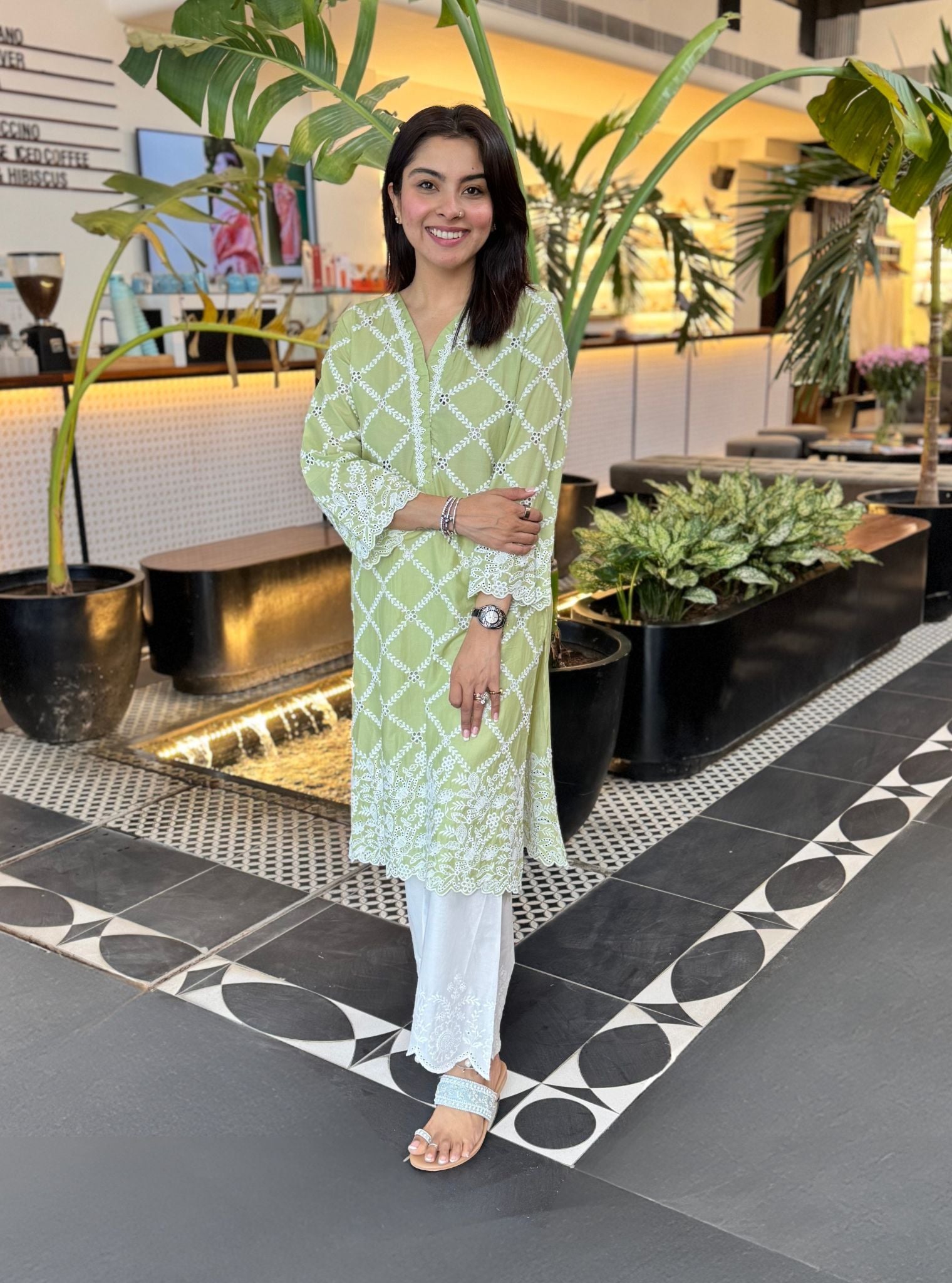 Mulmul Cotton Eesvari Light Green Kurta With Mulmul Cotton Revora White Pant