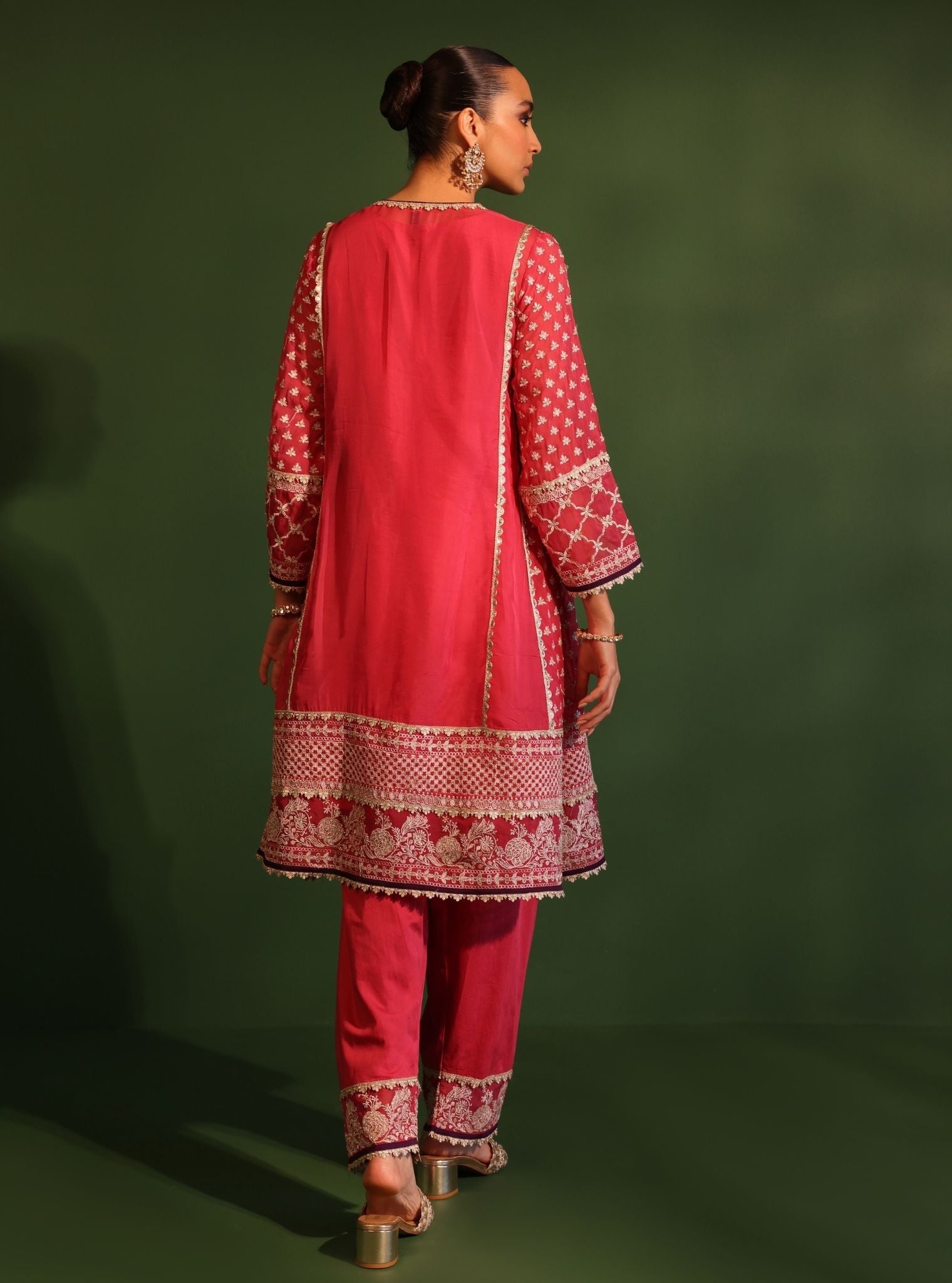 Mulmul Organza Suhana Fuschia Kurta With Mulmul Suhana Fuschia Pant