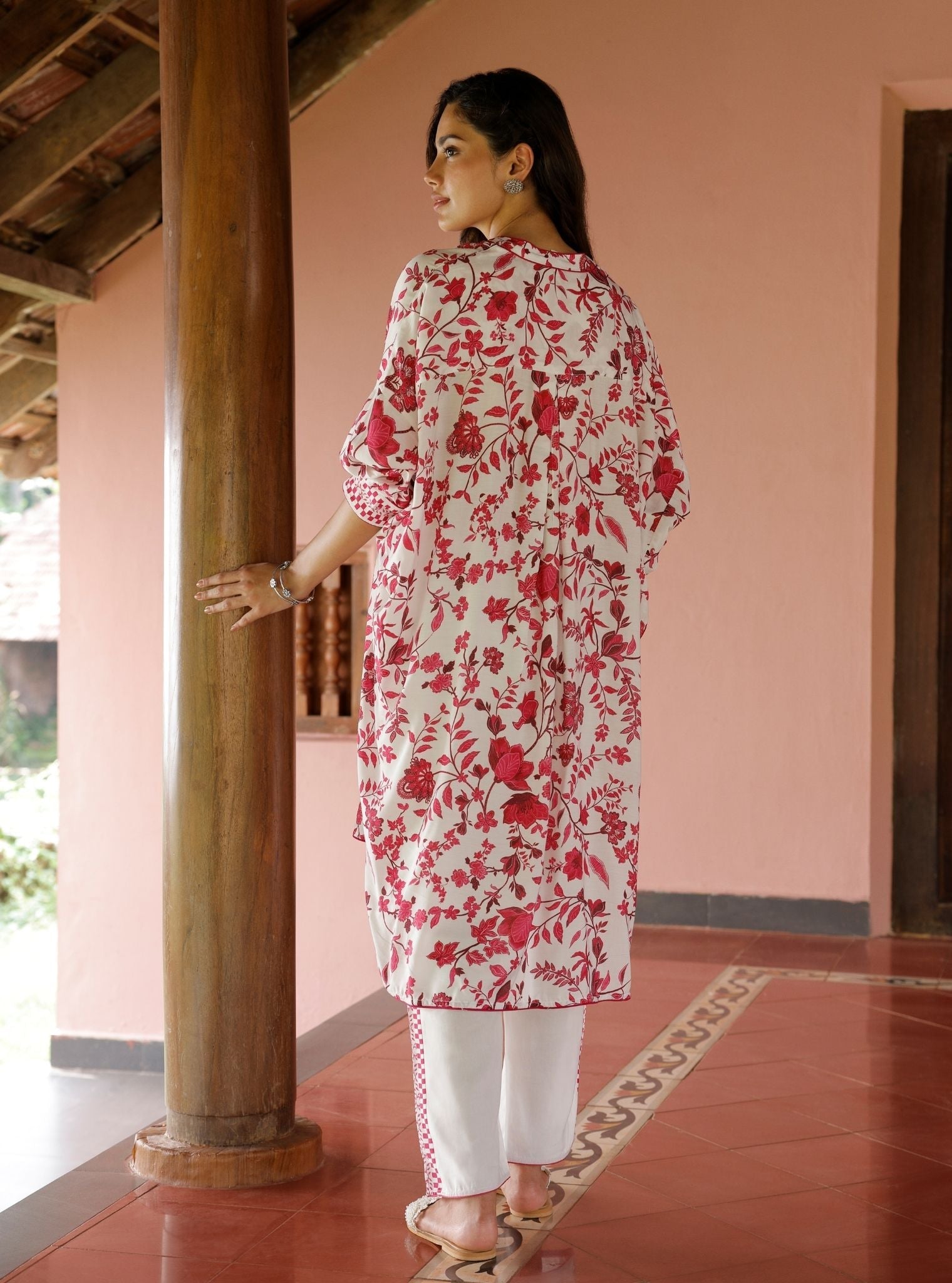 Mulmul Lawn Printed Marius White/Fuschia Kurta With Mulmul Lawn Printed Marius White/Fuschia Pant