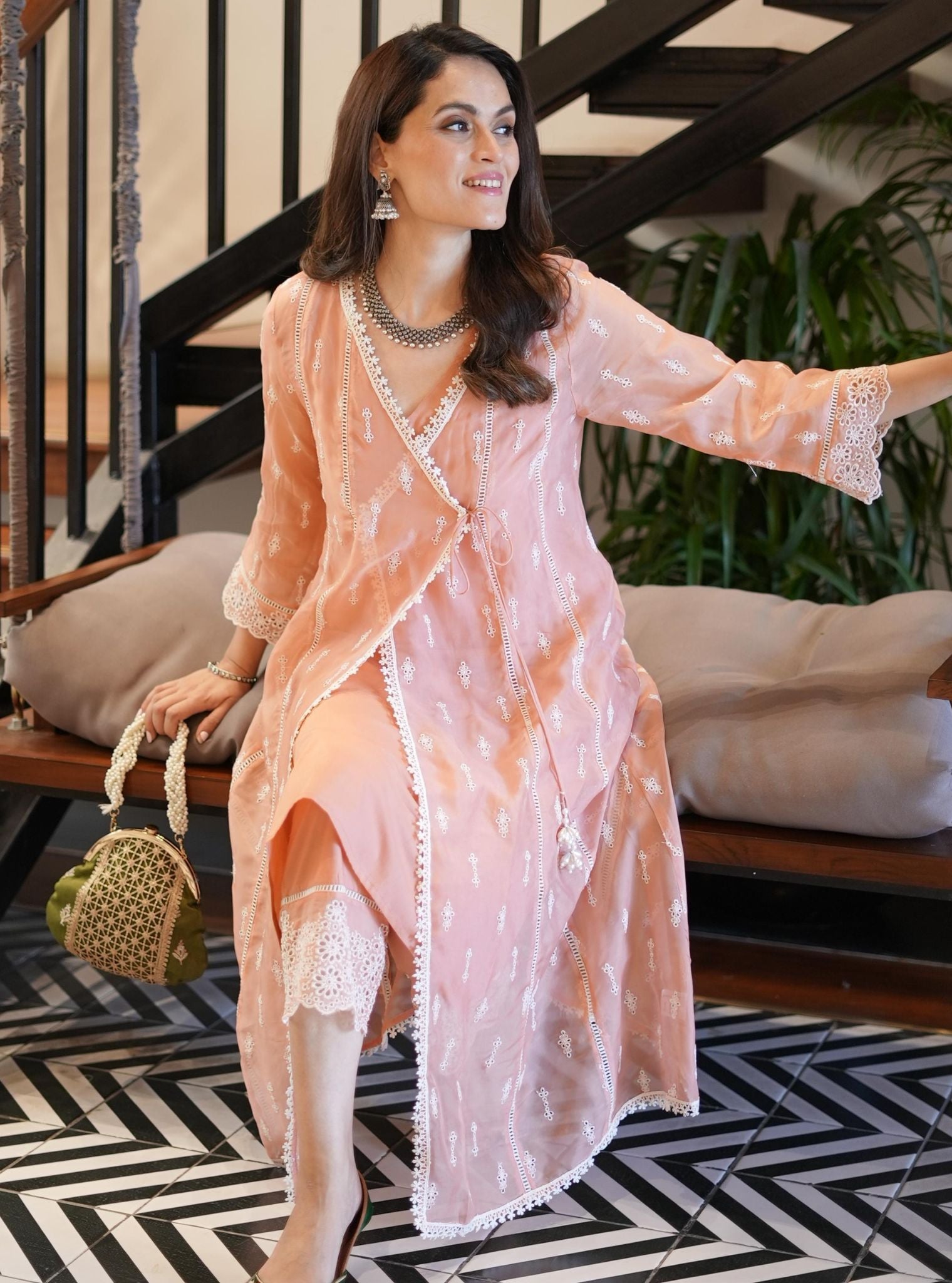 Mulmul Organza Vashti Peach Kurta With Mulmul Cotton Vashti Peach Pant