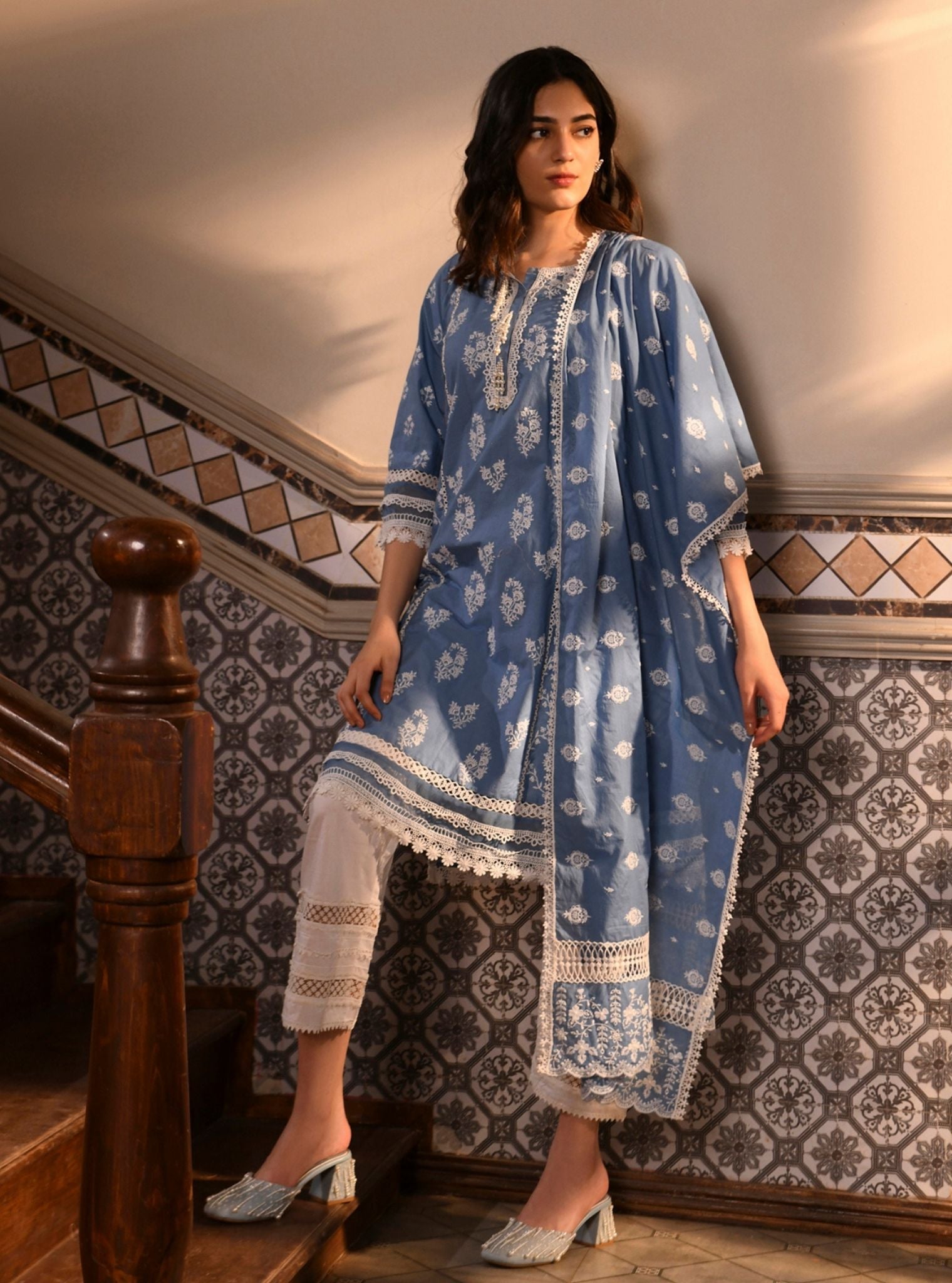 Mulmul Cotton Darya Denim Kurta With Mulmul Cotton Floral Ladder Slim White Pant