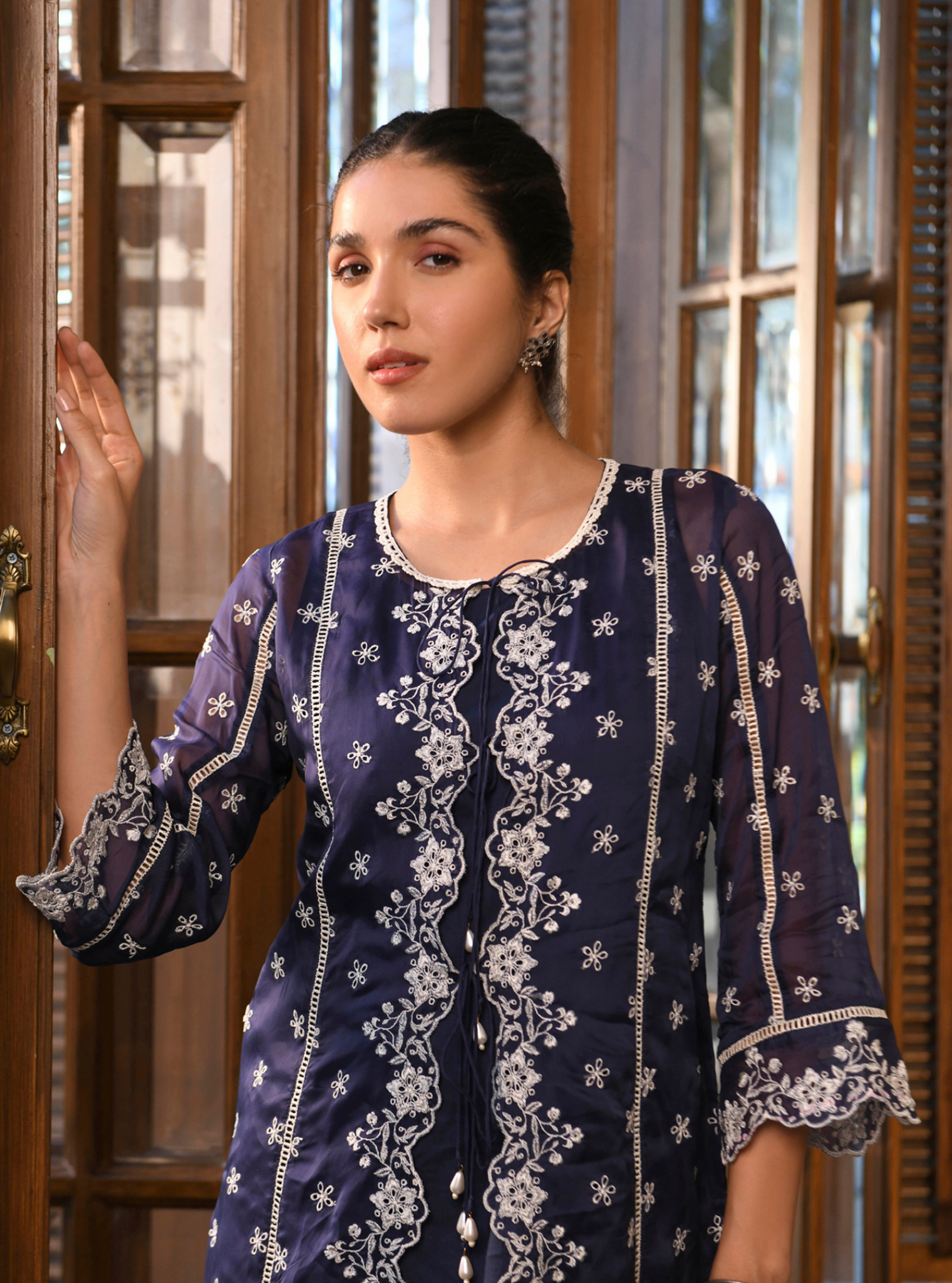 Mulmul Organza Paheli Navy Kurta With Mulmul Cotton Paheli Navy Pant