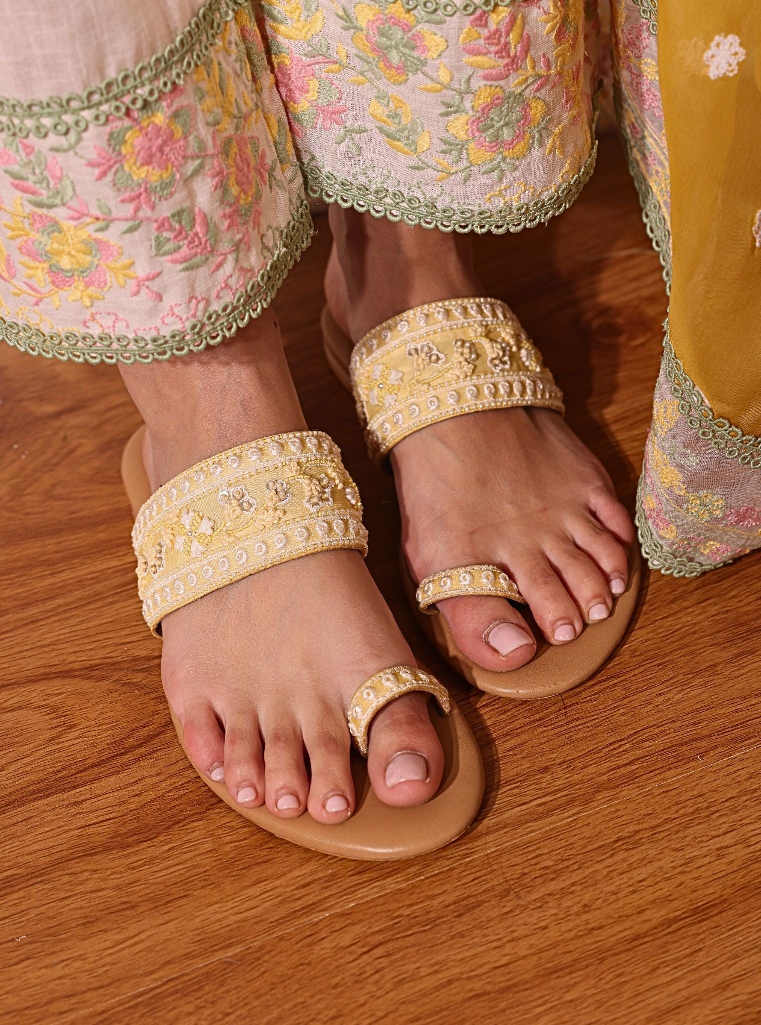 Mulmul Uroob Yellow Vegan Kohlapuri Flats