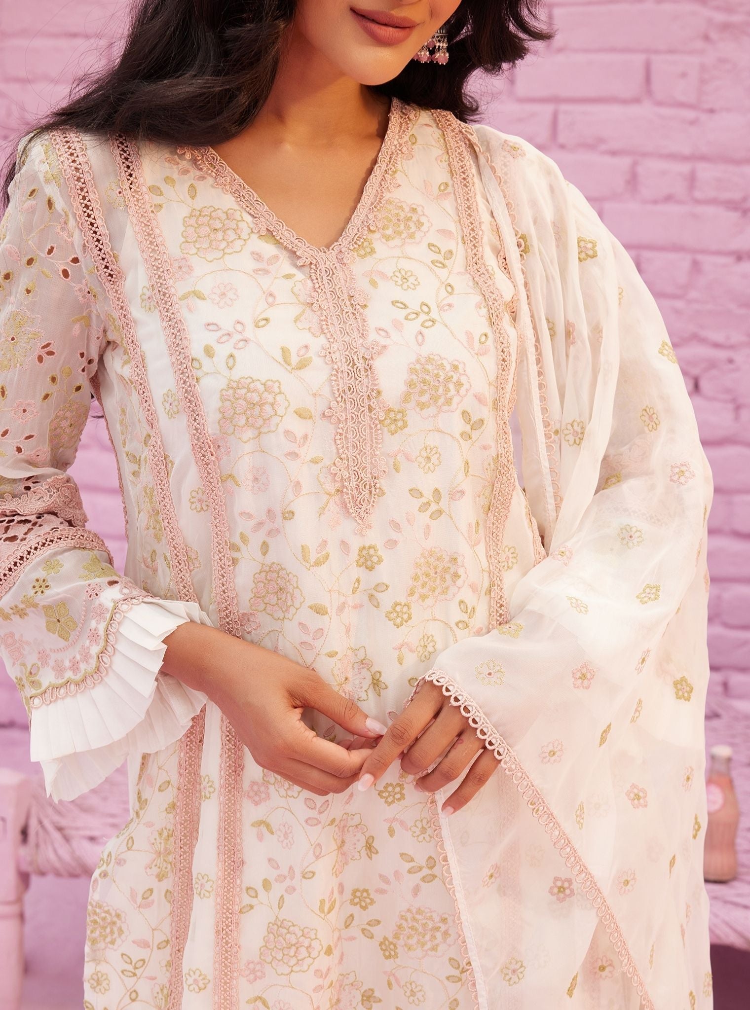 Mulmul Organza Venus Off White Kurta With Mulmul Cotton Venus Off White Pant