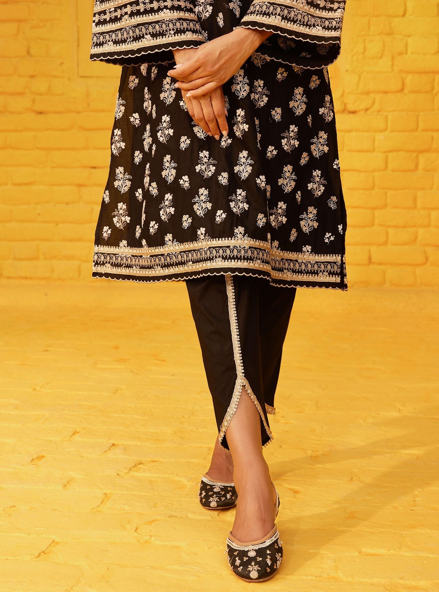 Mulmul Cotton Abria Black Kurta With Mulmul Cotton Abria Black Dhoti Pant