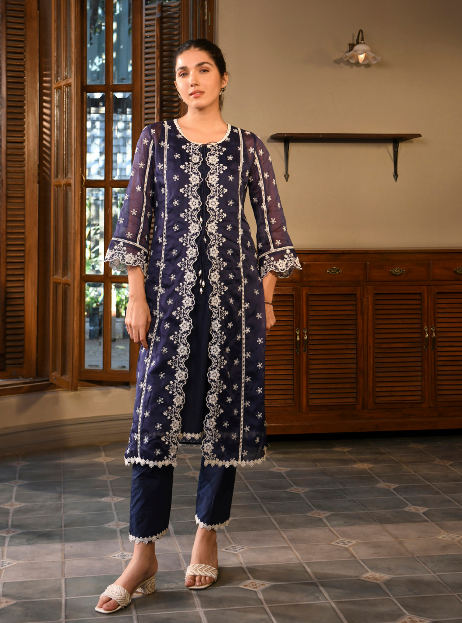 Mulmul Organza Paheli Navy Kurta With Mulmul Cotton Paheli Navy Pant