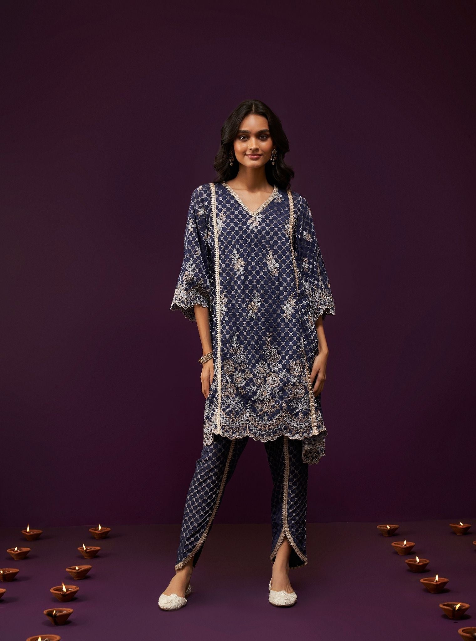 Mulmul Banarsi Giacinta Navy Kurta With Mulmul Banarsi Giacinta Navy Dhoti Pant