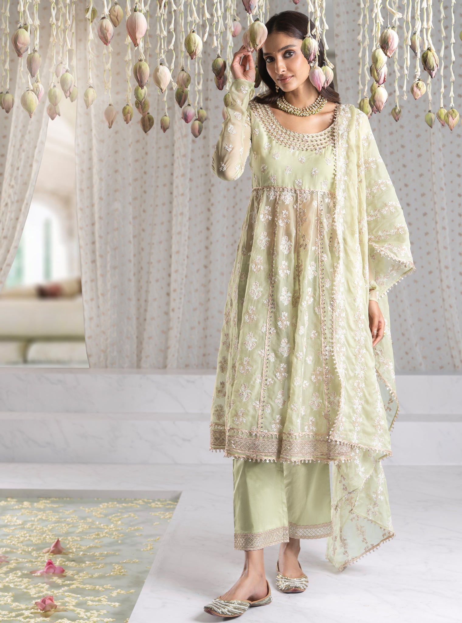 Mulmul Organza Iktara Anarkali Green Kurta With Mulmul Pima Iktara Green Pant