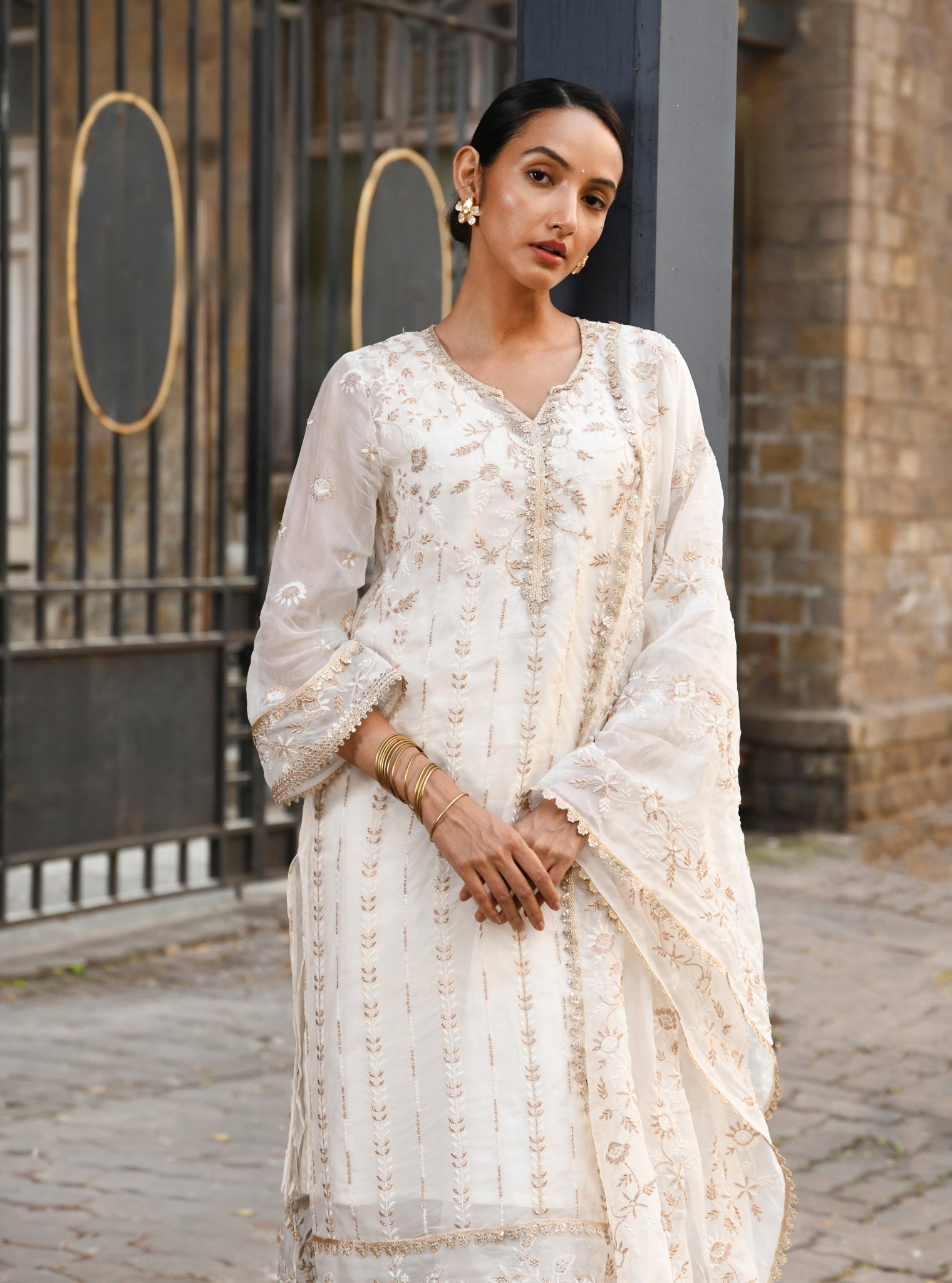 Mulmul Organza Amrapali Off White Kurta With Mulmul Pima Amrapali Off White Pant