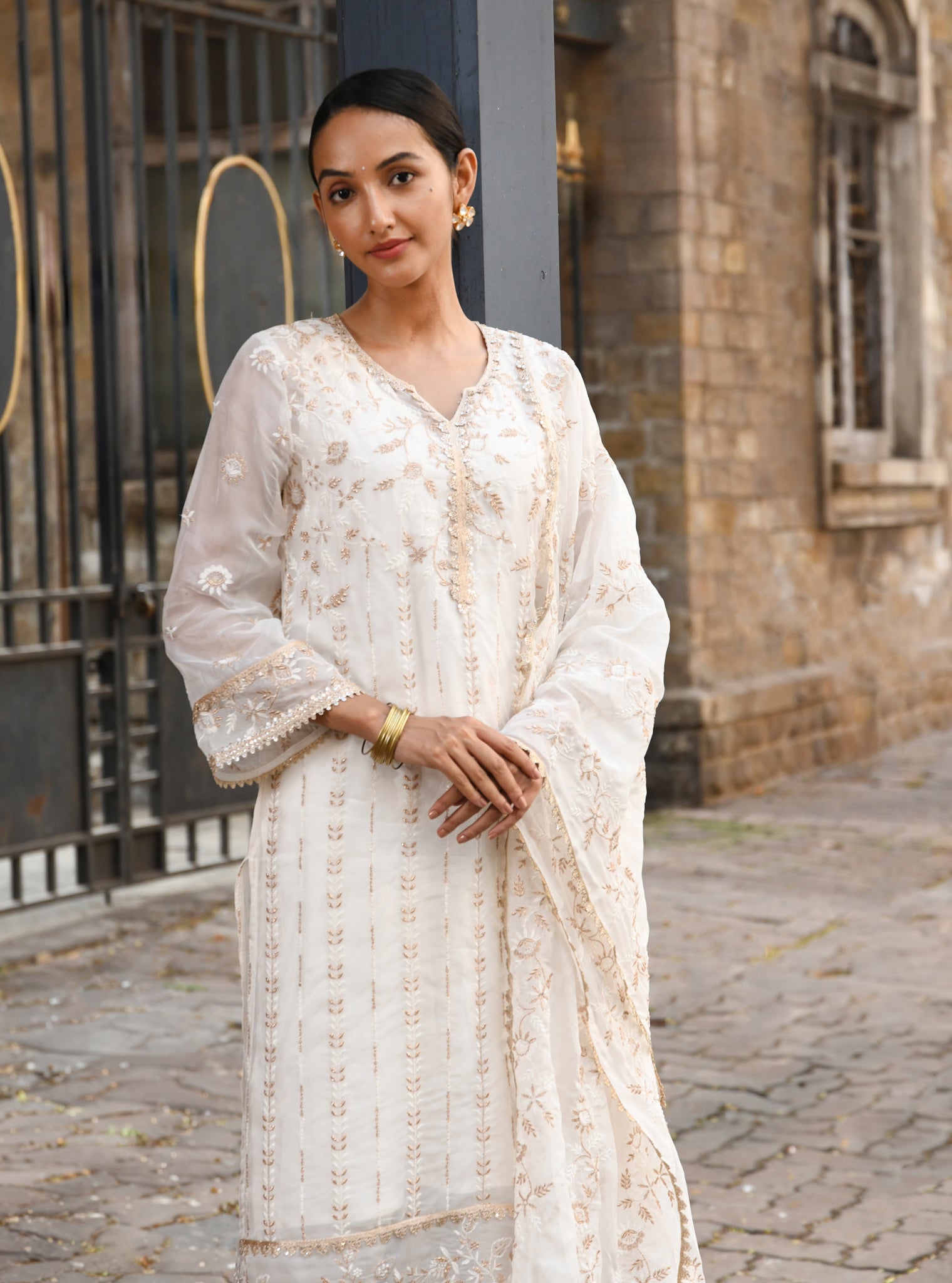 Mulmul Organza Amrapali Off White Kurta With Mulmul Pima Amrapali Off White Pant