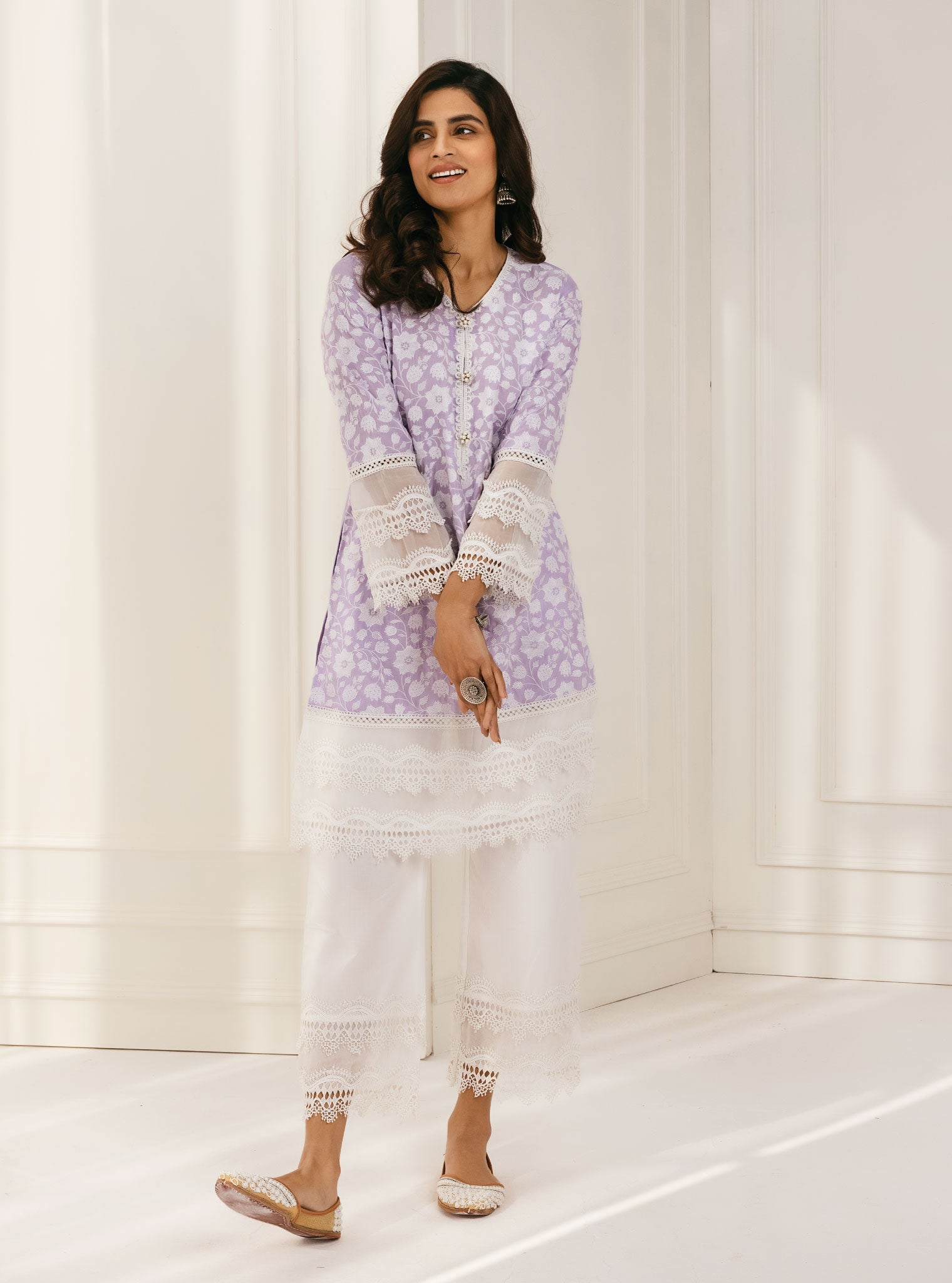 Mulmul Cotton Barog Lilac Kurta With Rattan Lace White Palazzo