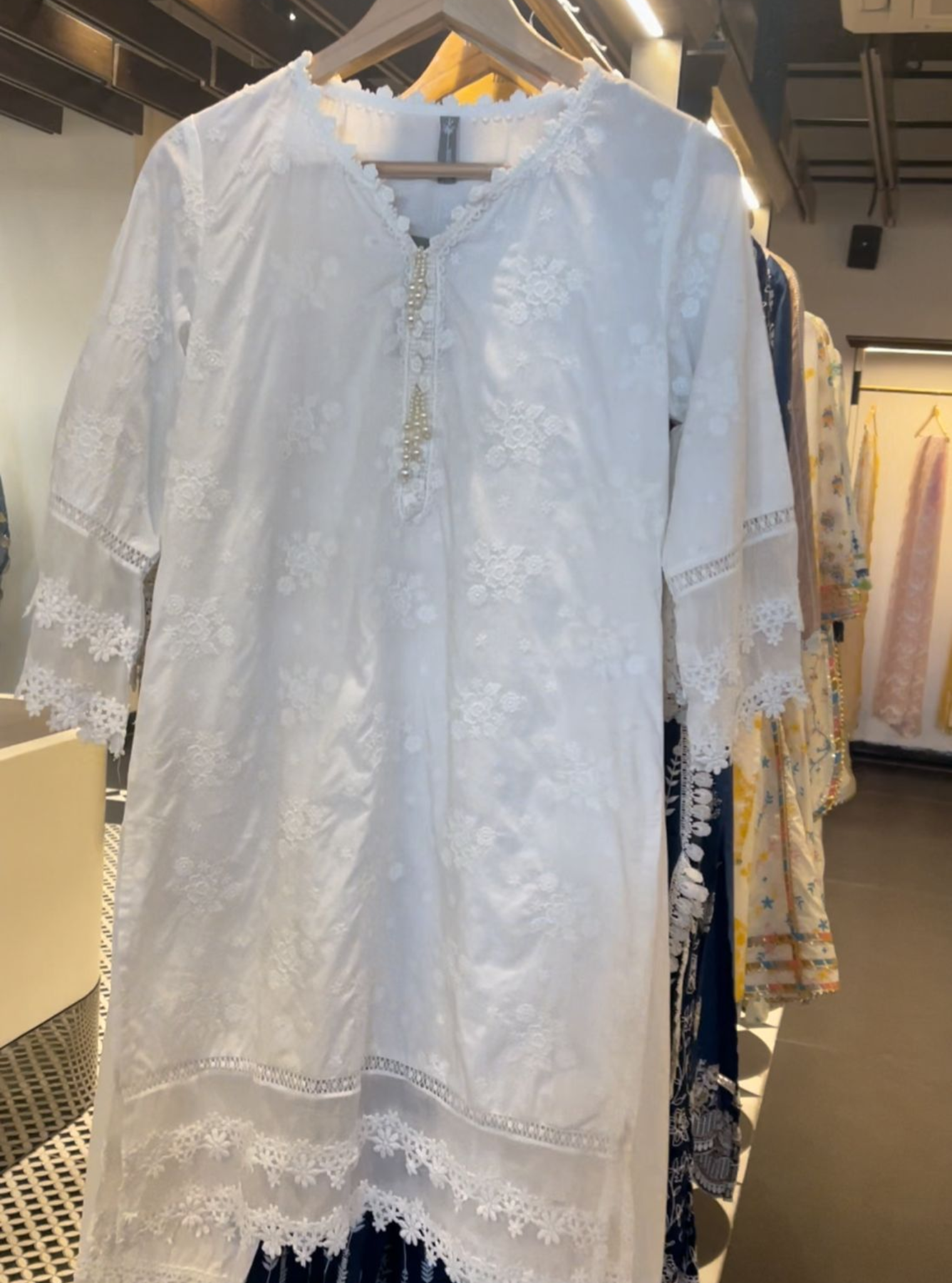 Mulmul Cotton Emmie White Kurta With Mulmul Cotton Diagonal Lace???ÿPants