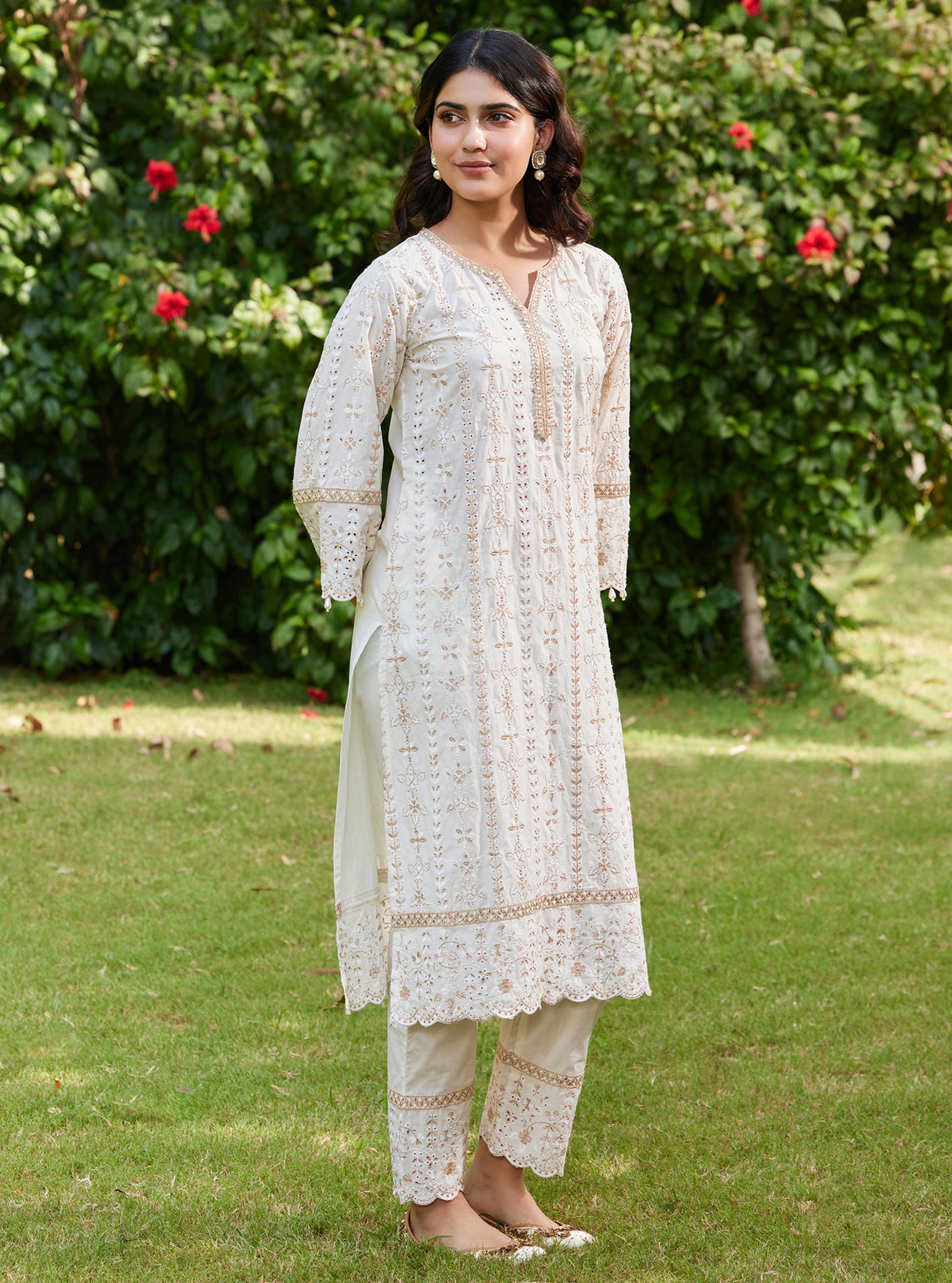 Mulmul Cotton Purvayi Off White Kurta with Mulmul Cotton Purvayi Off White Pant