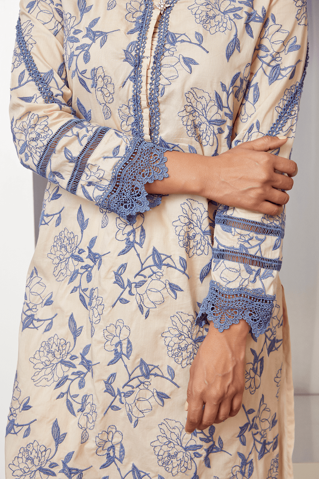 Mulmul Cotton Bianca Kurta With Silt Pyajama