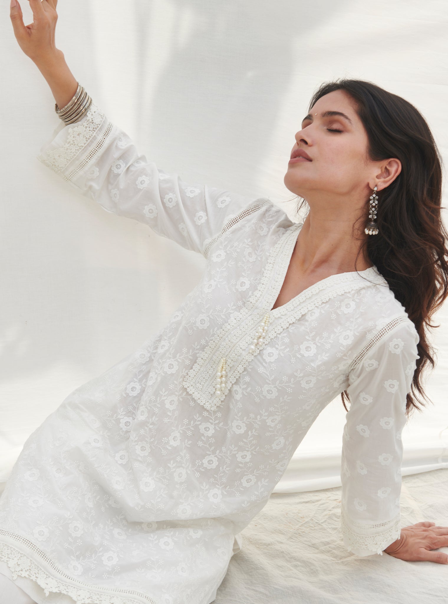 Mulmul Cotton Codli White Kurta With Mulmul Cotton Floral Lace Flared White Pant