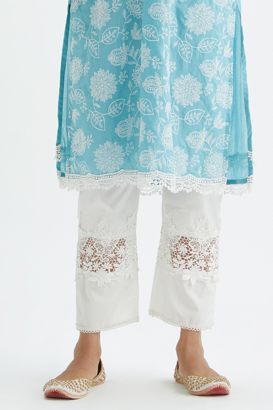 Mulmul Cotton Dunlin Blue Kurta With Broad Lace Insert White Pyajama