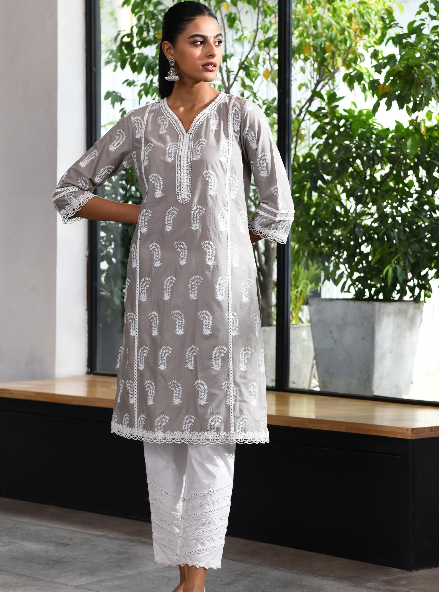 Mulmul Cotton Fifi Grey Kurta With Mulmul Cotton Wade Mirror Gota White Pant