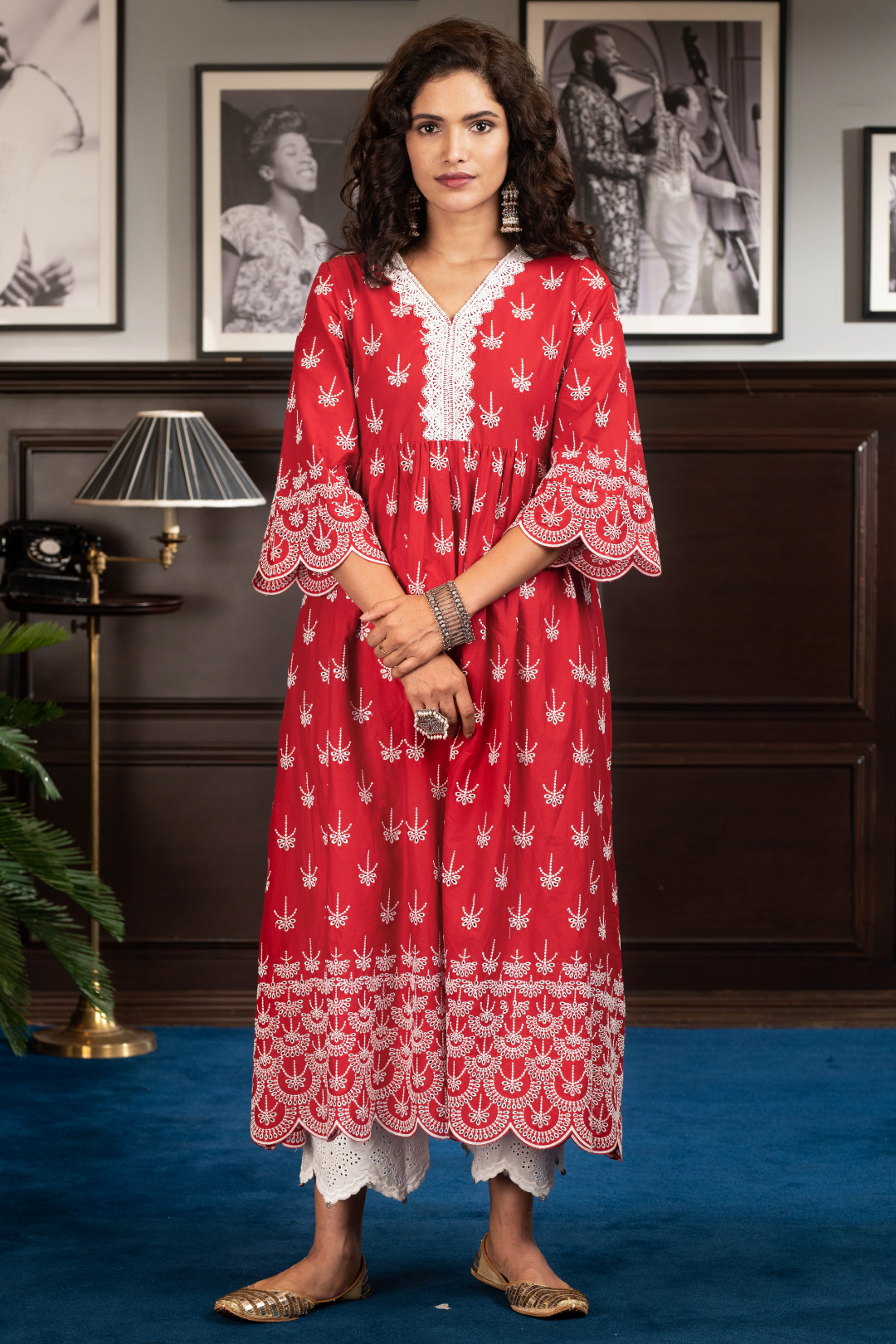 Llaria kurta