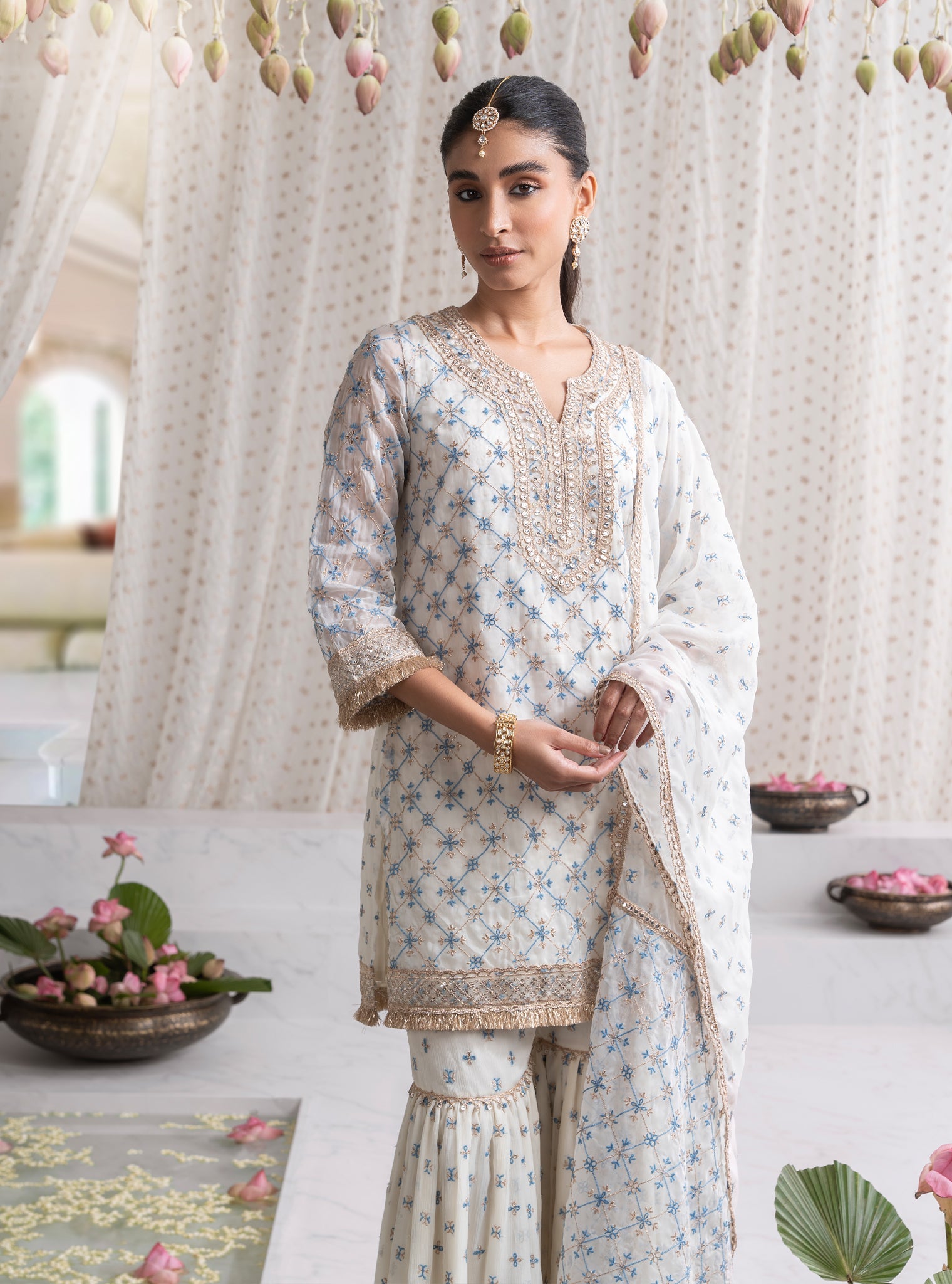 Mulmul Organza Makhna Off White Kurta With Mulmul Chiffon Makhna Off White Garara