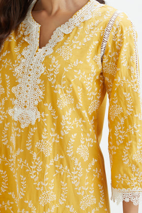 Mulmul Cotton Merlin Yellow Kurta With Thin Pintuck White Pyajama