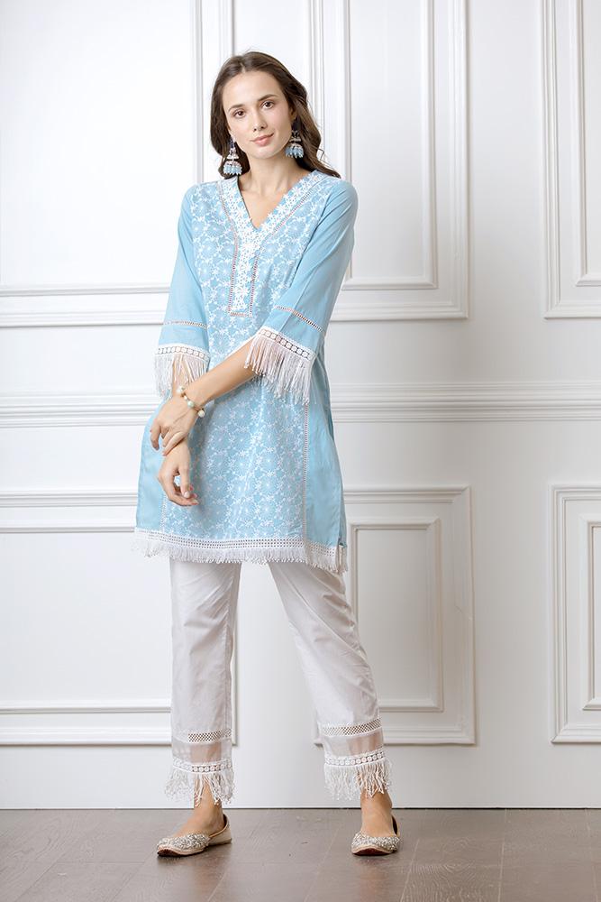 Mulmul Posey Turquoise Kurta With New Fringe pyajamas