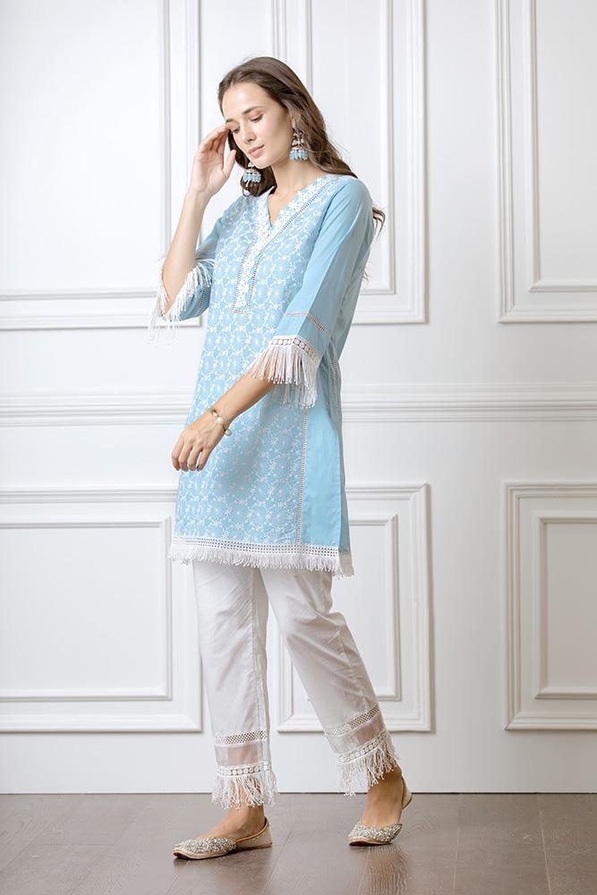 Mulmul Posey Turquoise Kurta With New Fringe pyajamas