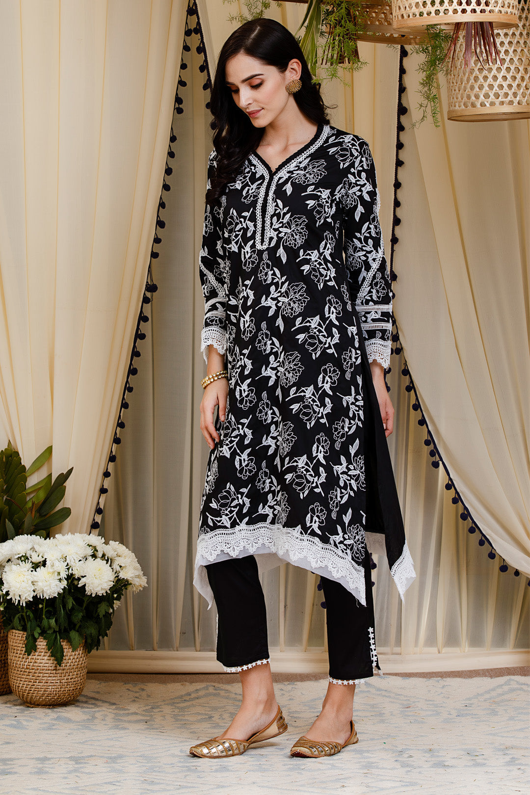 https://cdn.shopify.com/s/files/1/0088/4031/4931/files/Banica_kurta.mov?v=1594628392